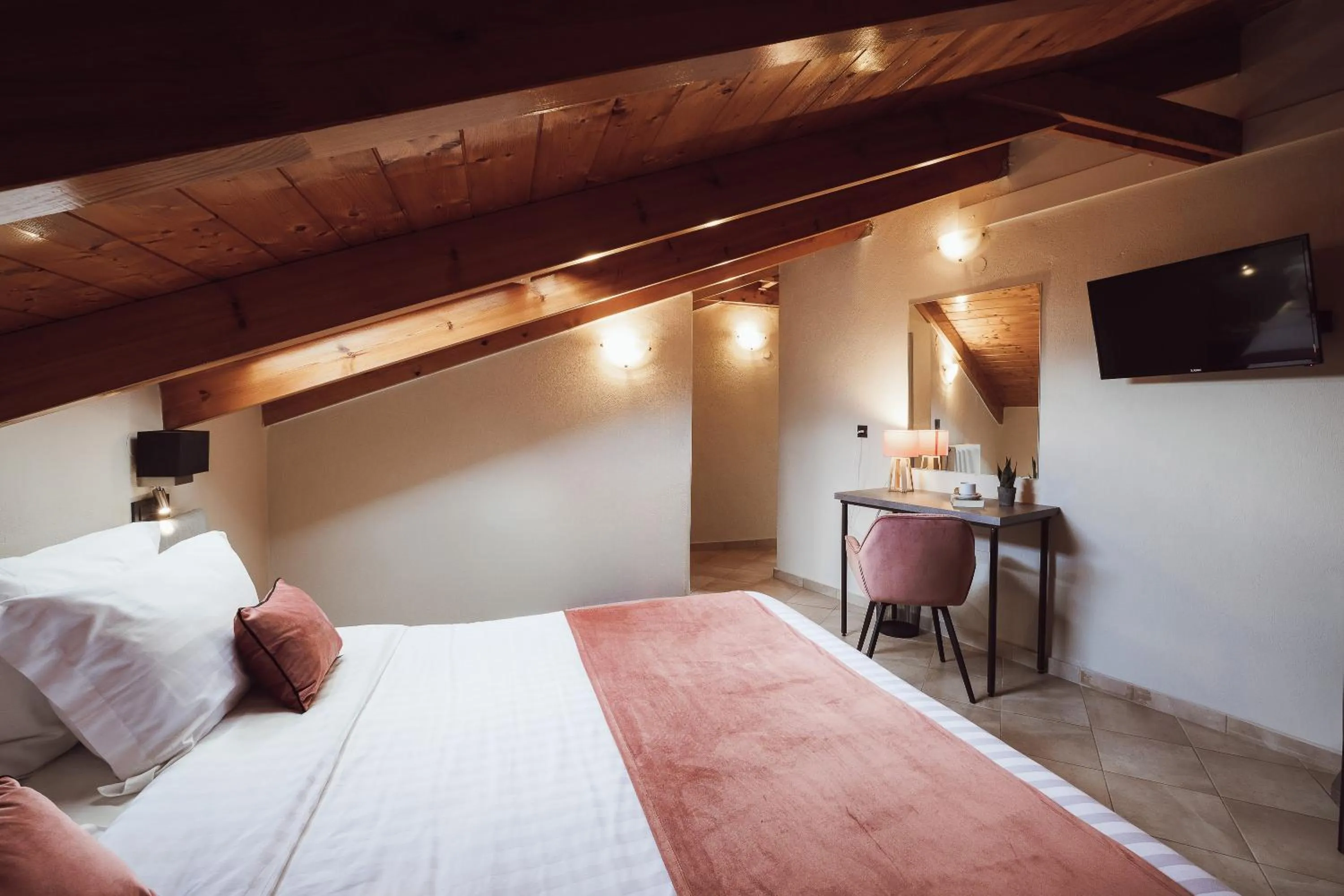 Bed in Akti Hotel Ioannina