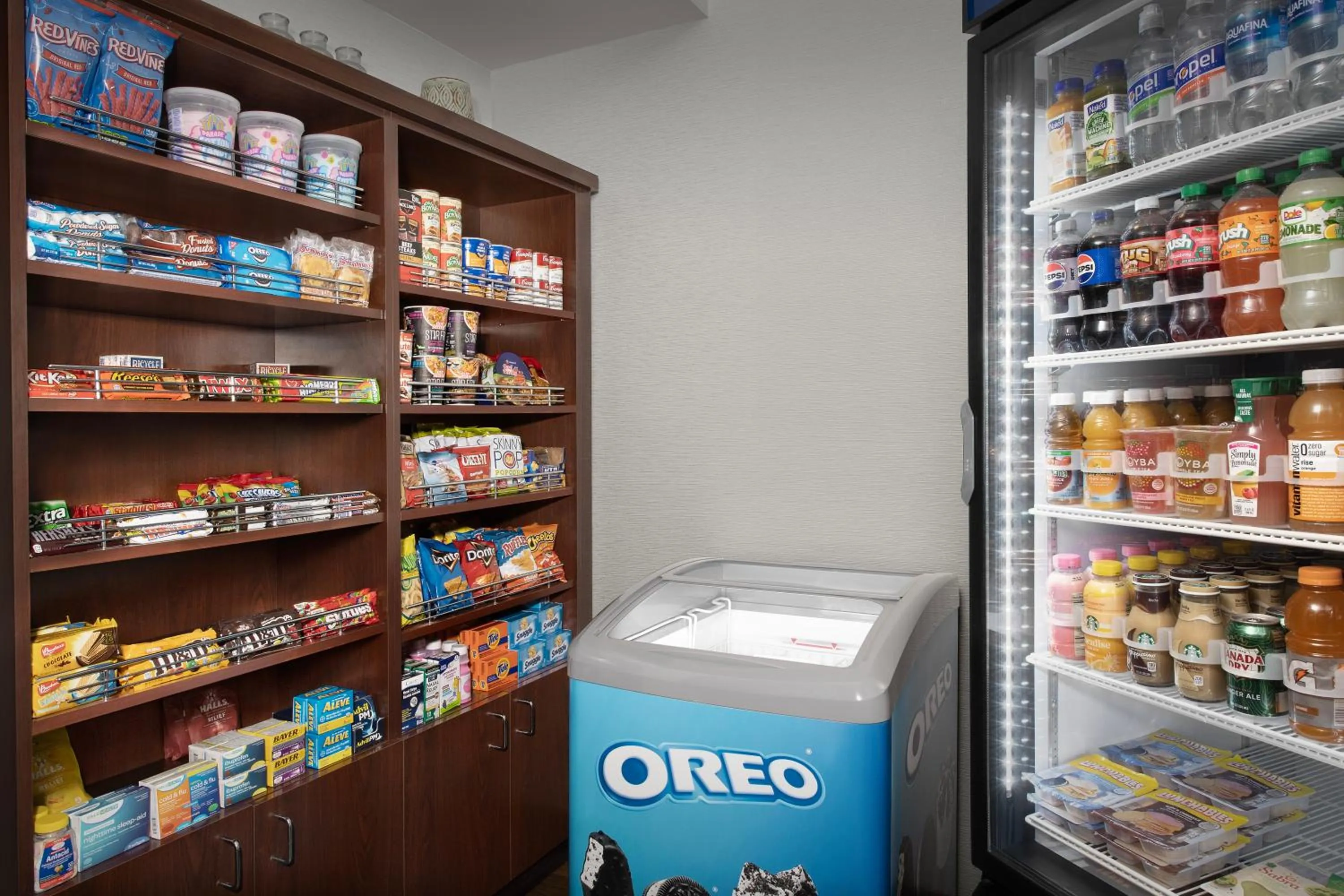 On-site shops in TownePlace Suites Sacramento Cal Expo