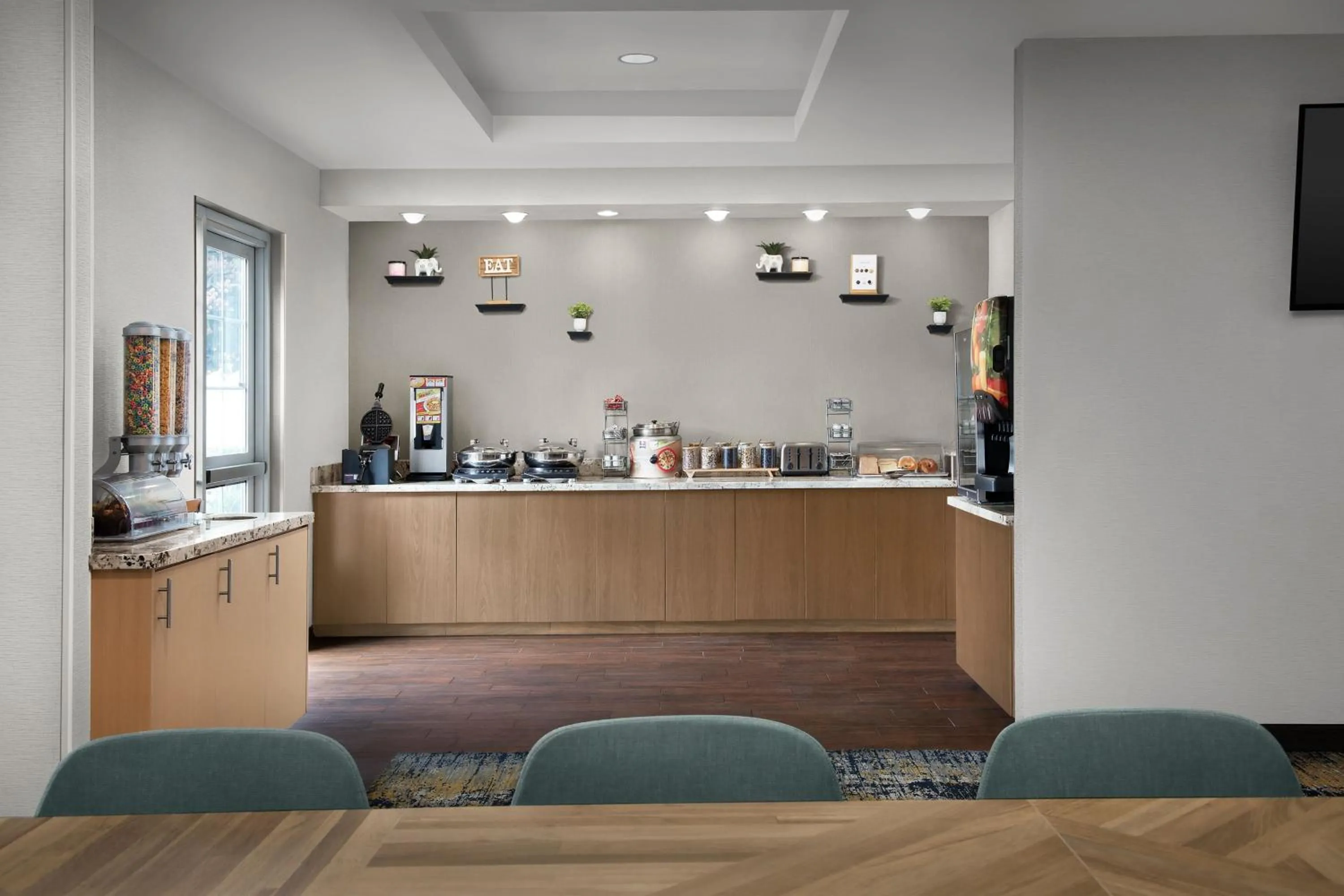 Breakfast in TownePlace Suites Sacramento Cal Expo