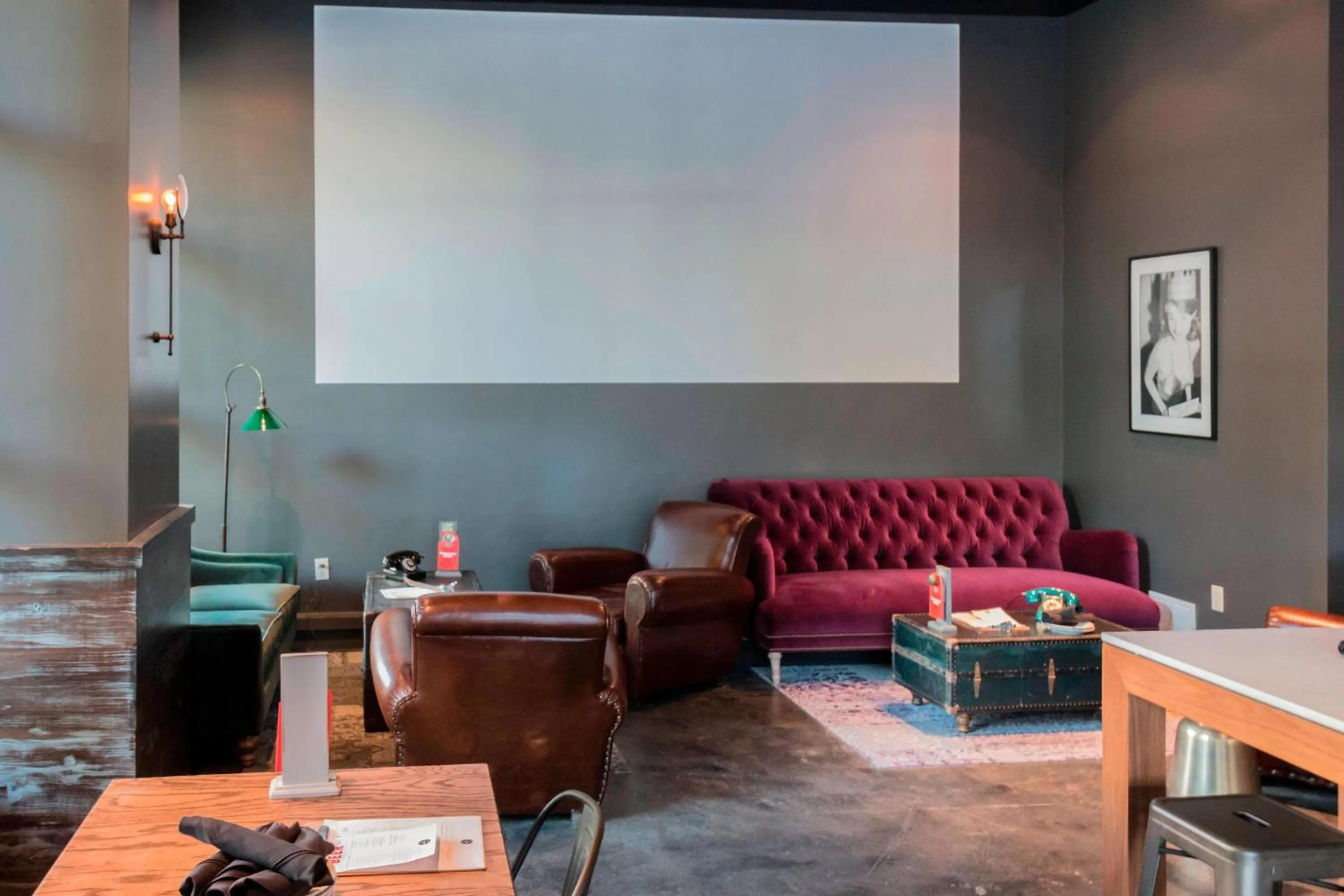 Lounge or bar in Residence Inn by Marriott Sacramento Downtown at Capitol Park