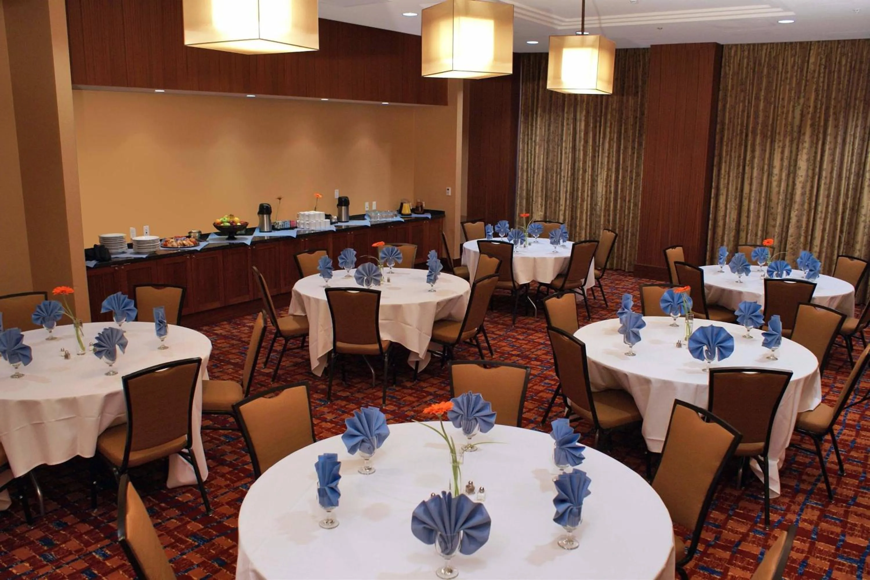Meeting/conference room in Residence Inn by Marriott Sacramento Downtown at Capitol Park