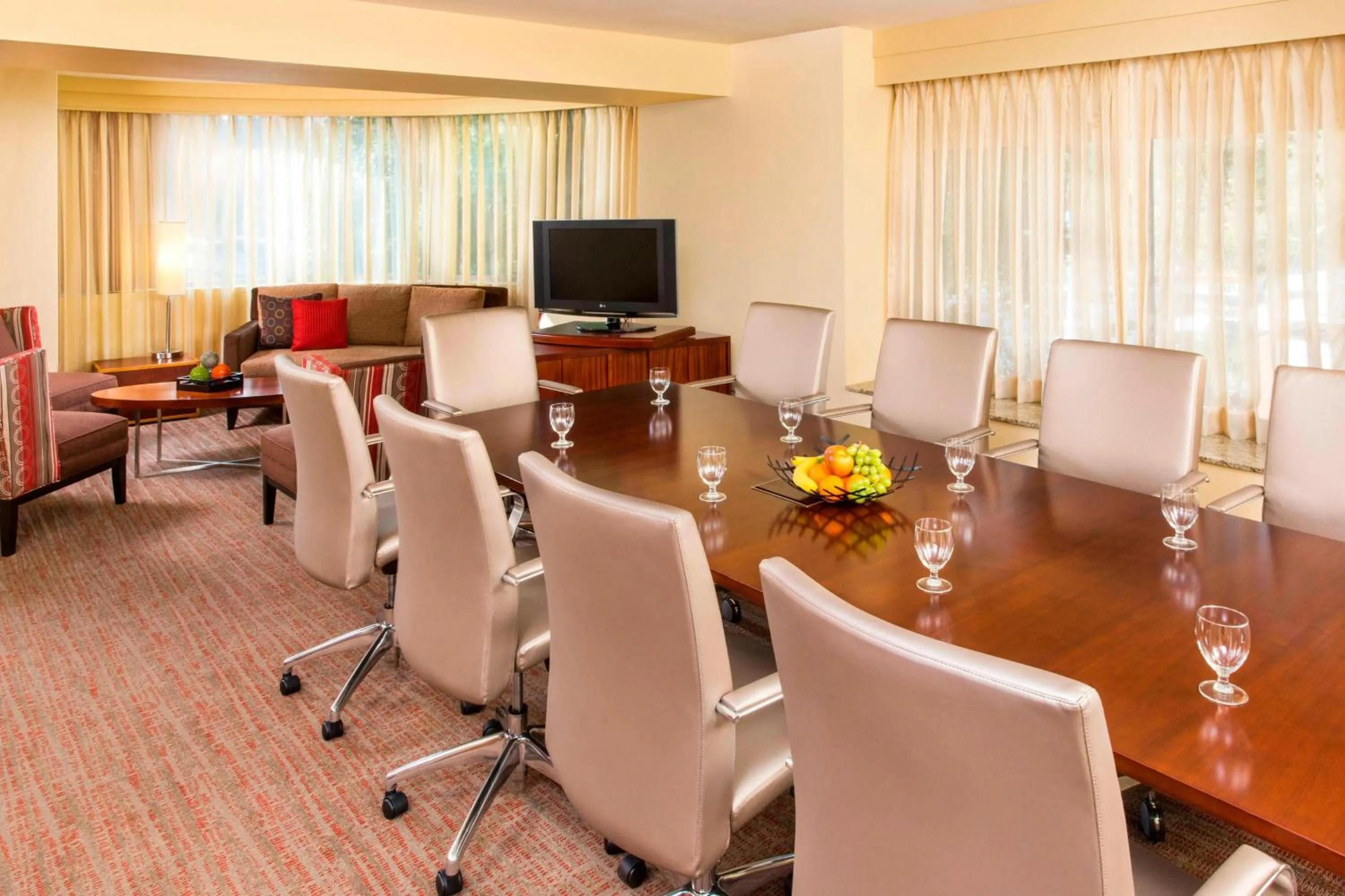 Meeting/conference room in Residence Inn by Marriott Sacramento Downtown at Capitol Park