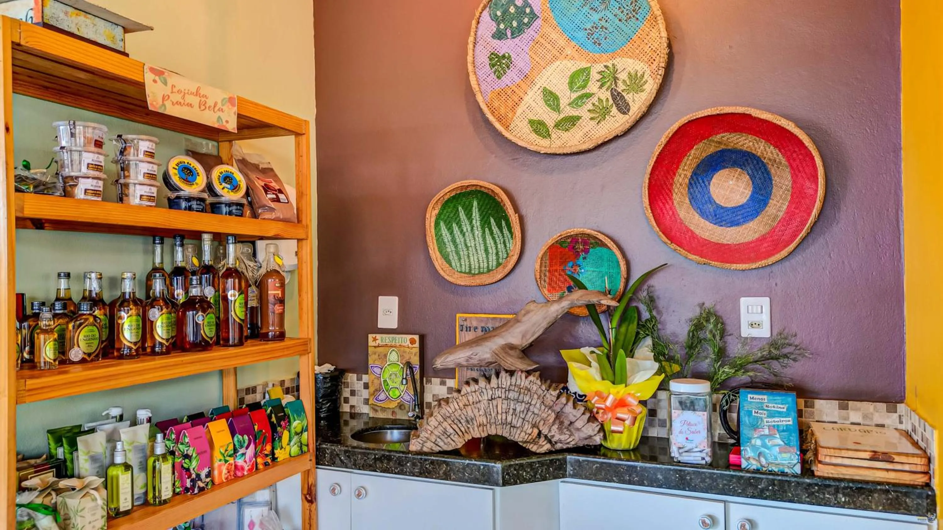 On-site shops in Pousada Praia Bela