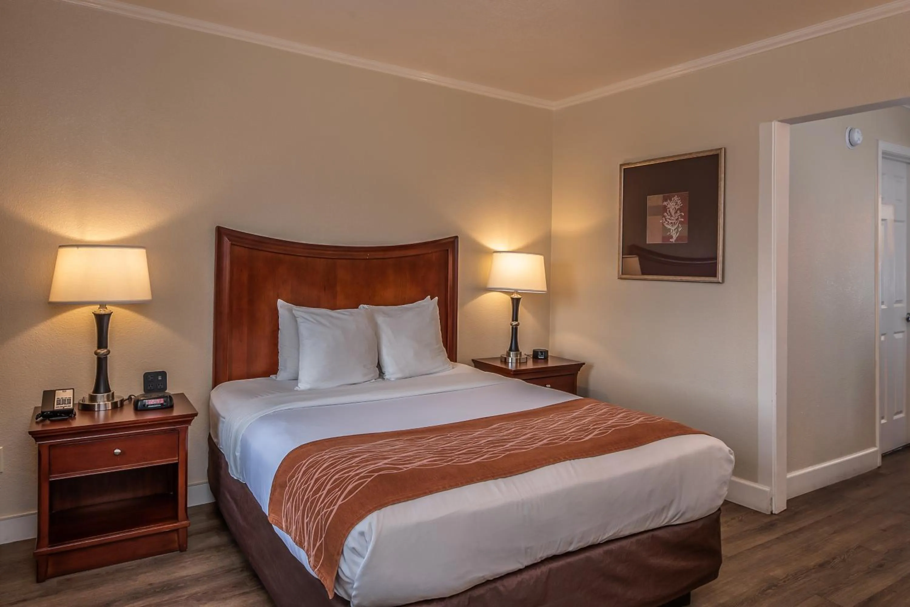 Bed in Blu Pacific Hotel