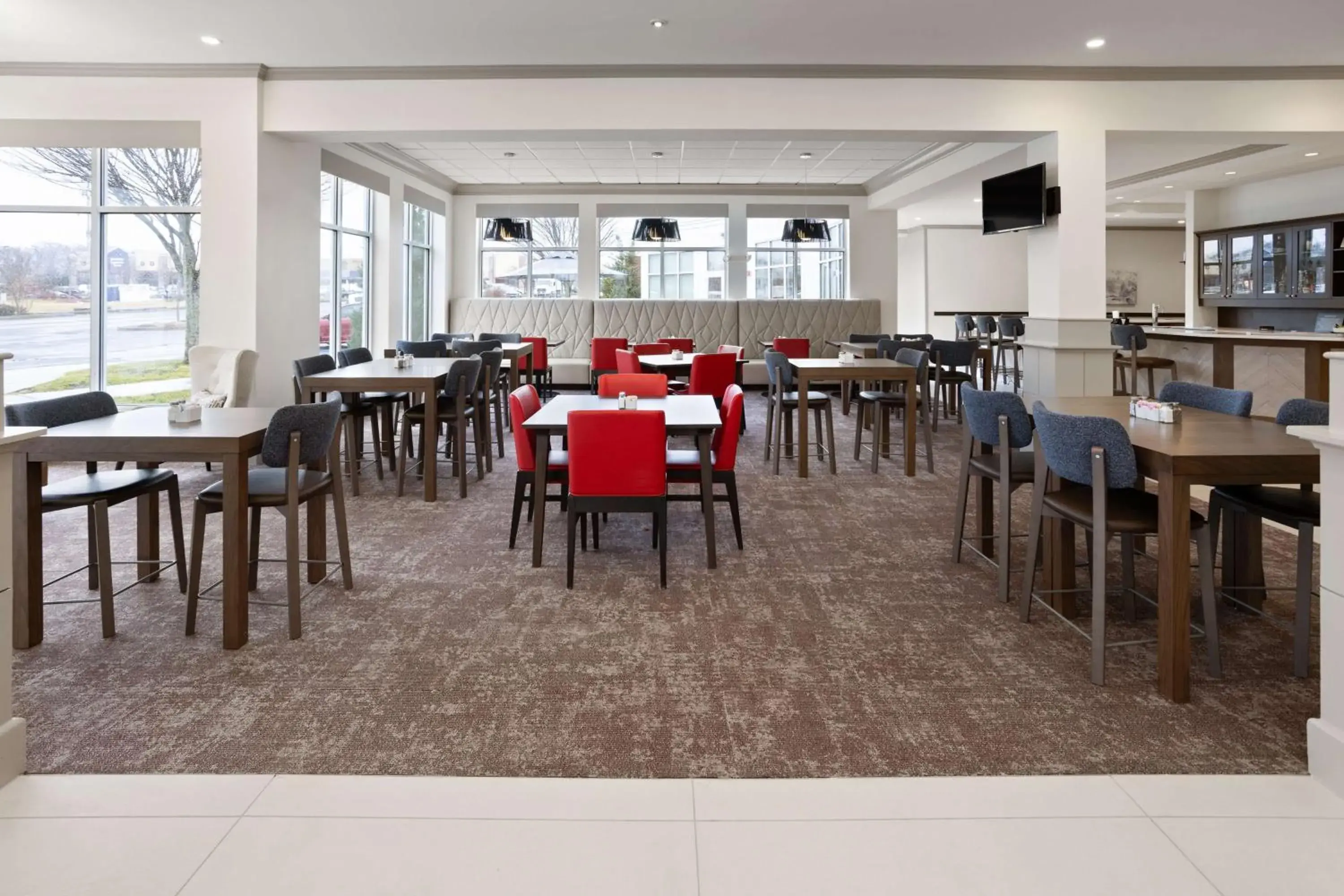 Restaurant/places to eat in Hilton Garden Inn Milford Restaurant/places to eat in Hilton Garden Inn Milford