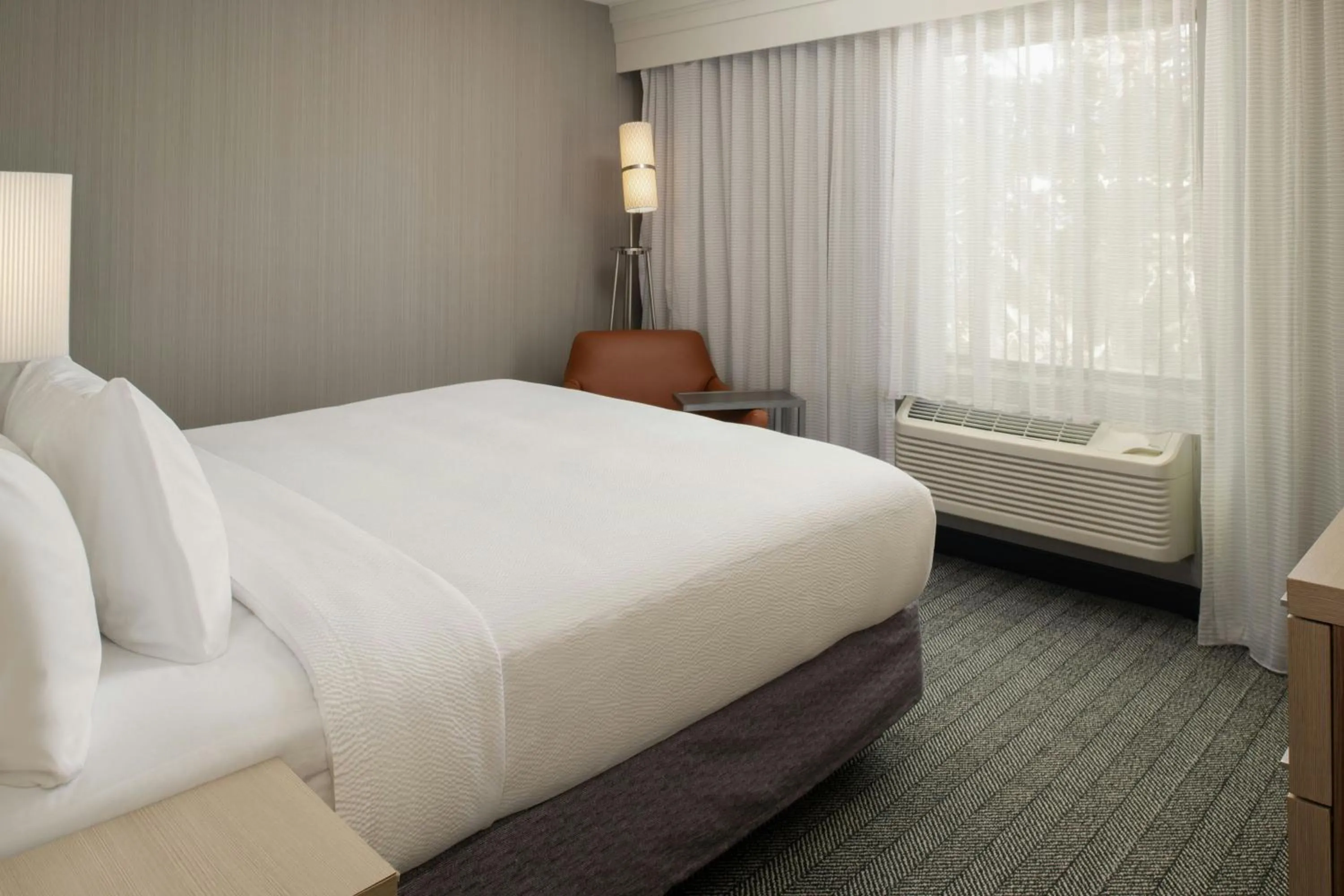 Bedroom, Bed in Courtyard by Marriott Vacaville