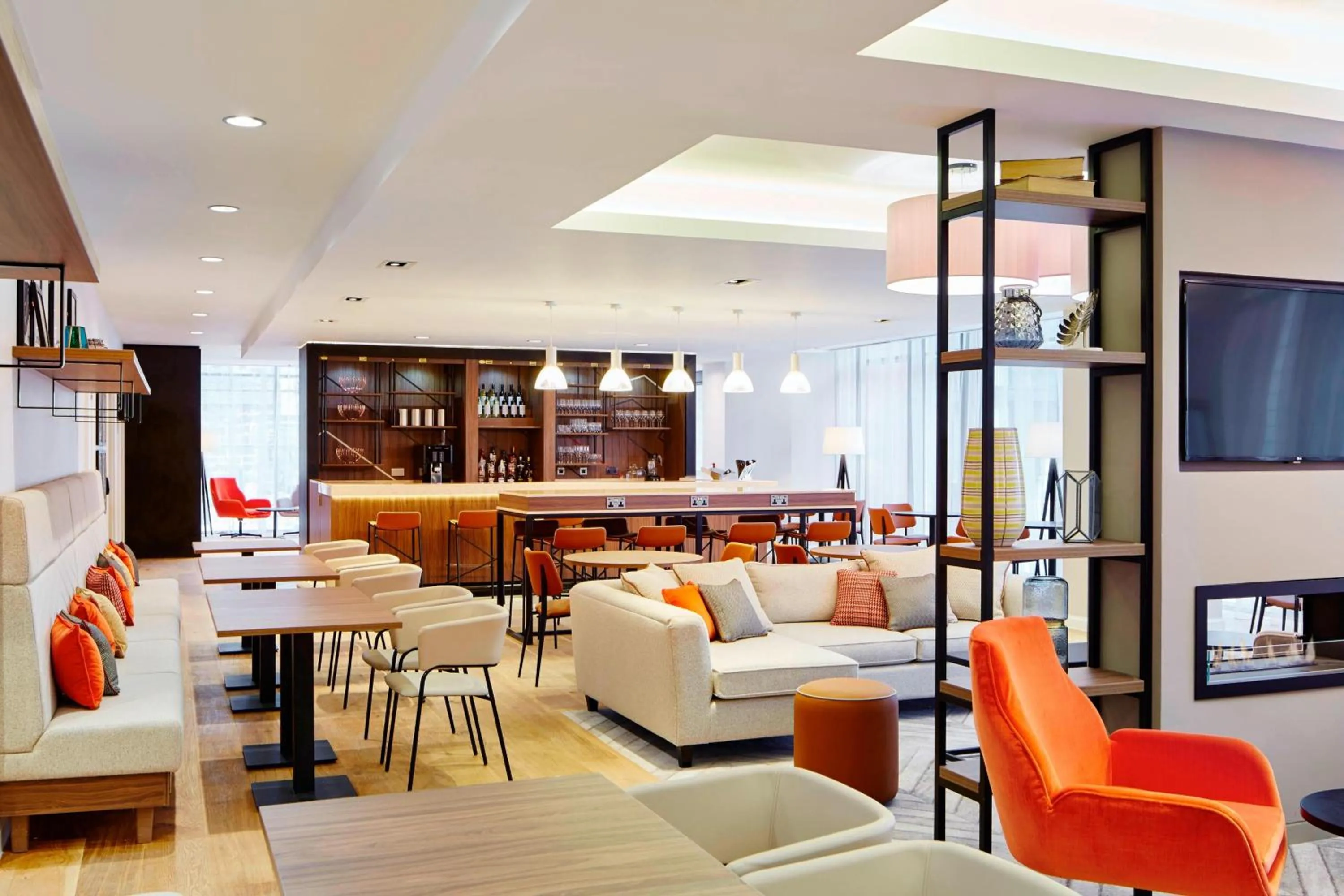 Lounge or bar in Residence Inn by Marriott Aberdeen