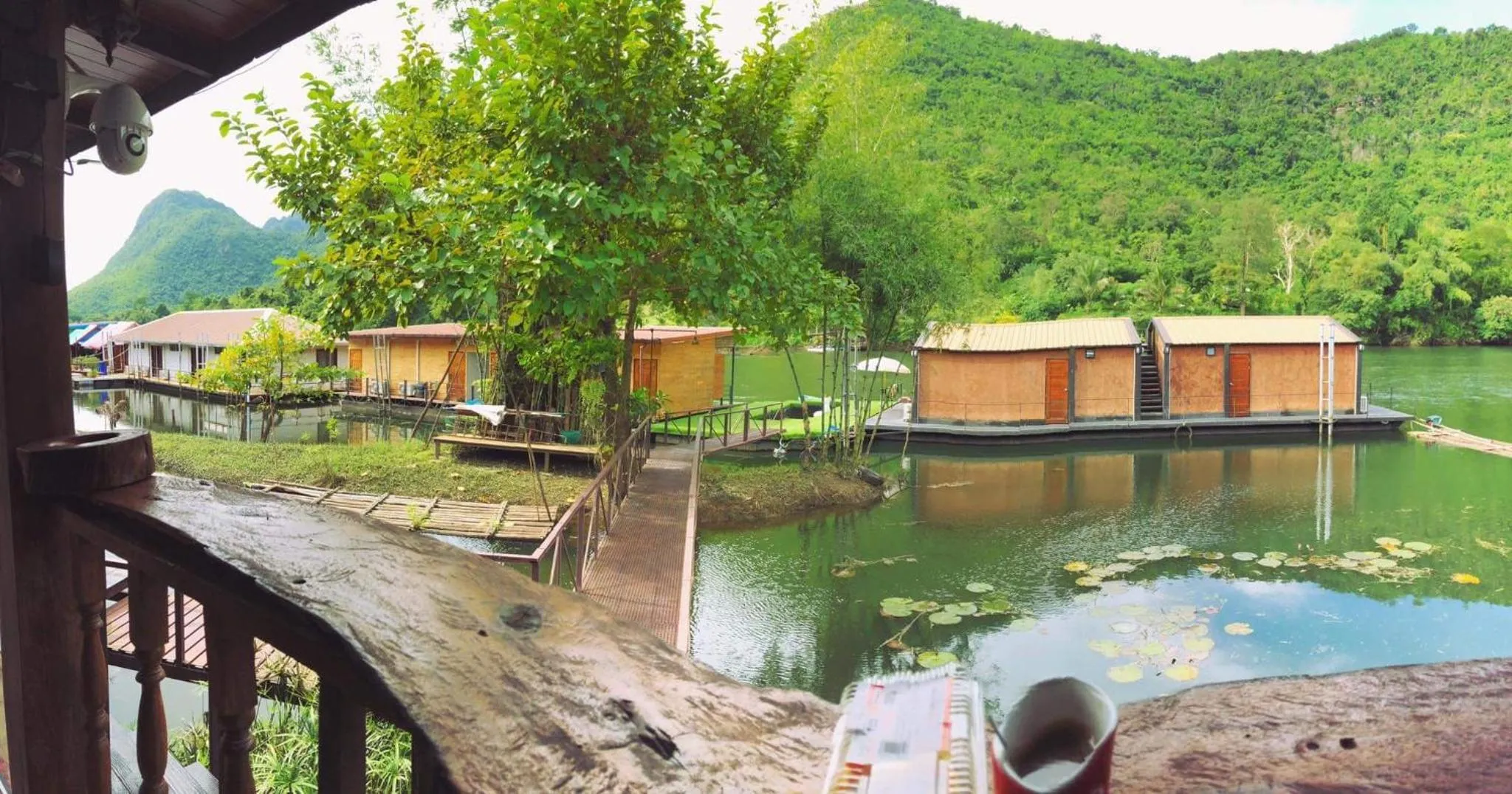 Baan Krupong