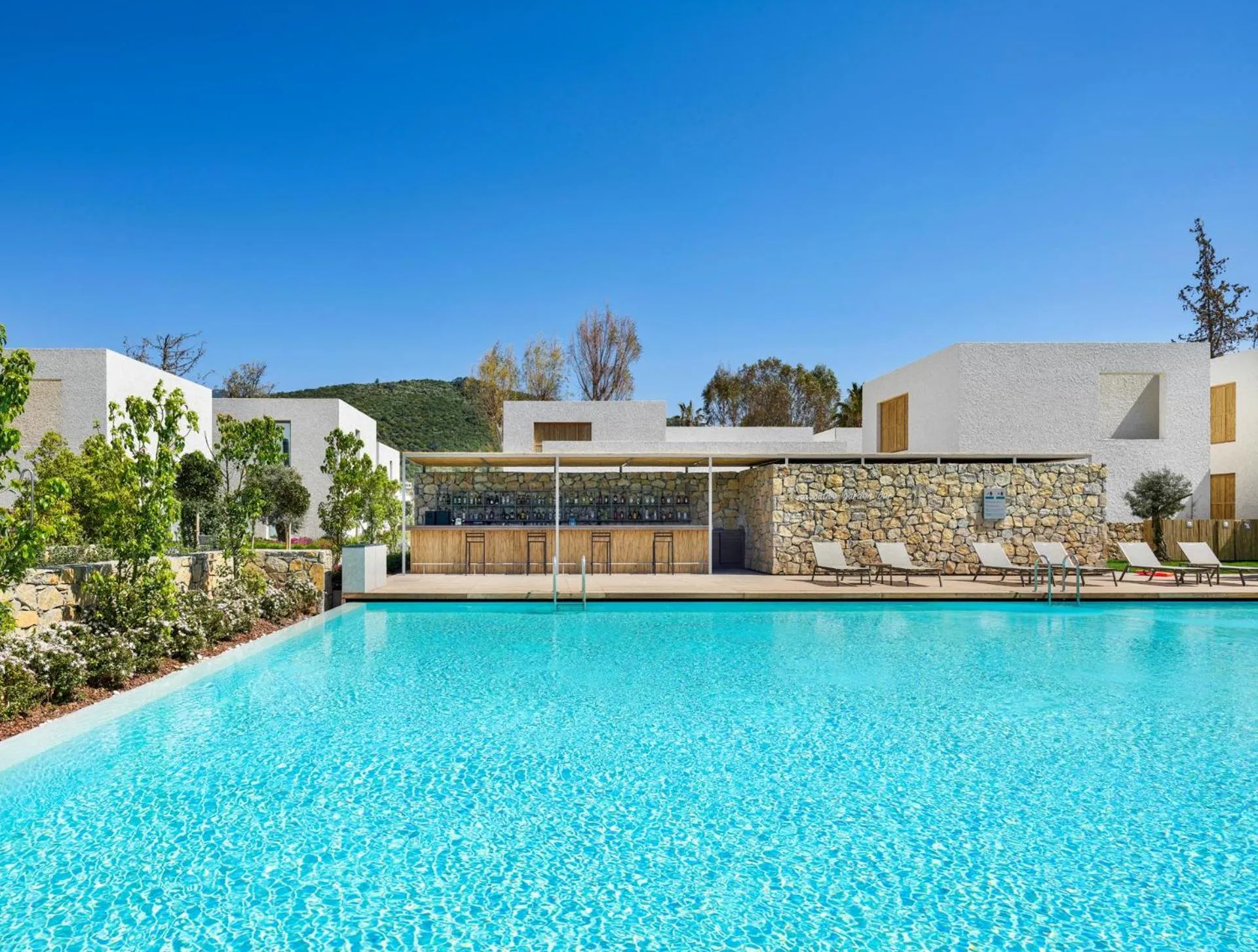 Swimming pool in Voyage Torba Hotel