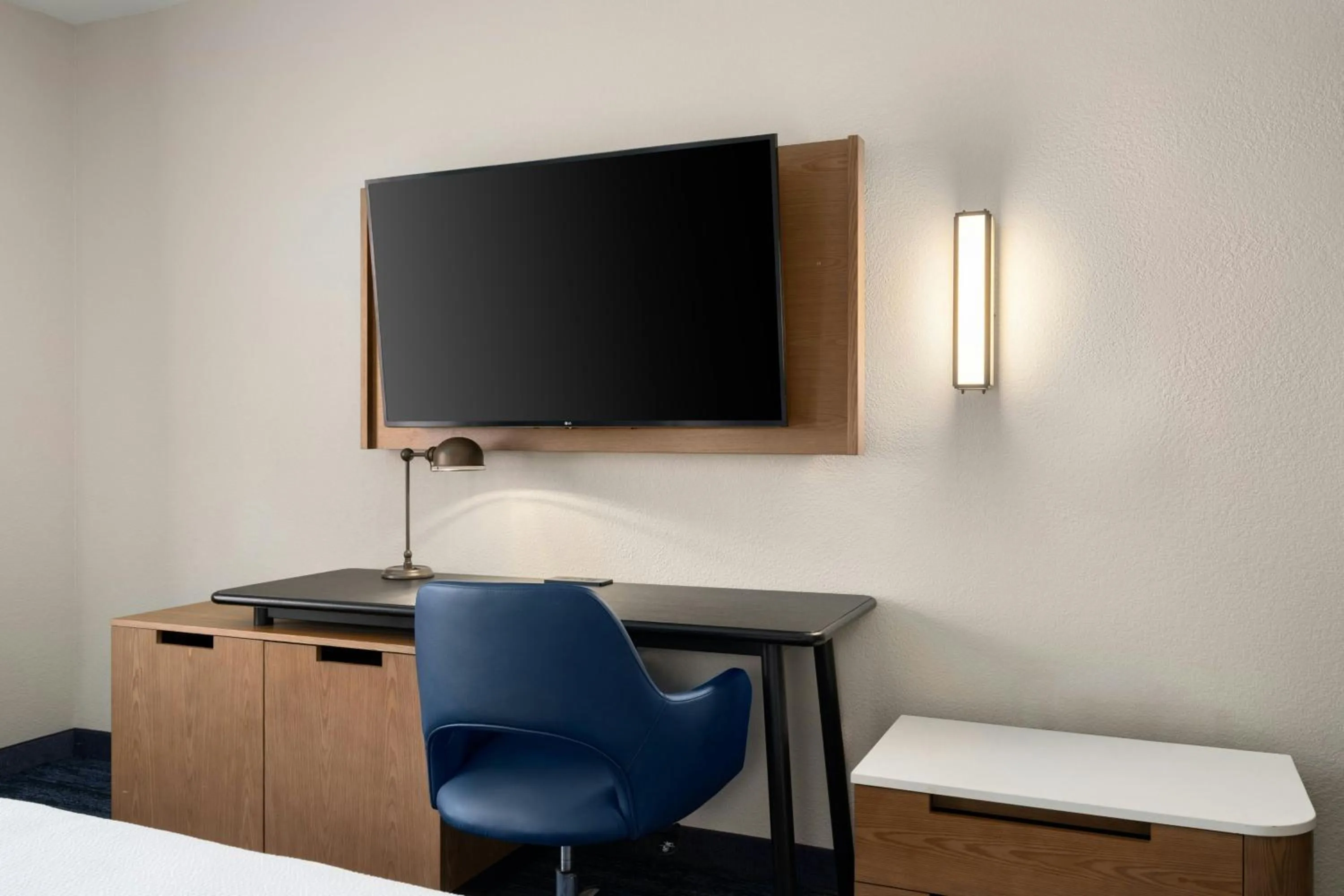 Photo of the whole room in Fairfield Inn and Suites Sacramento Airport Natomas