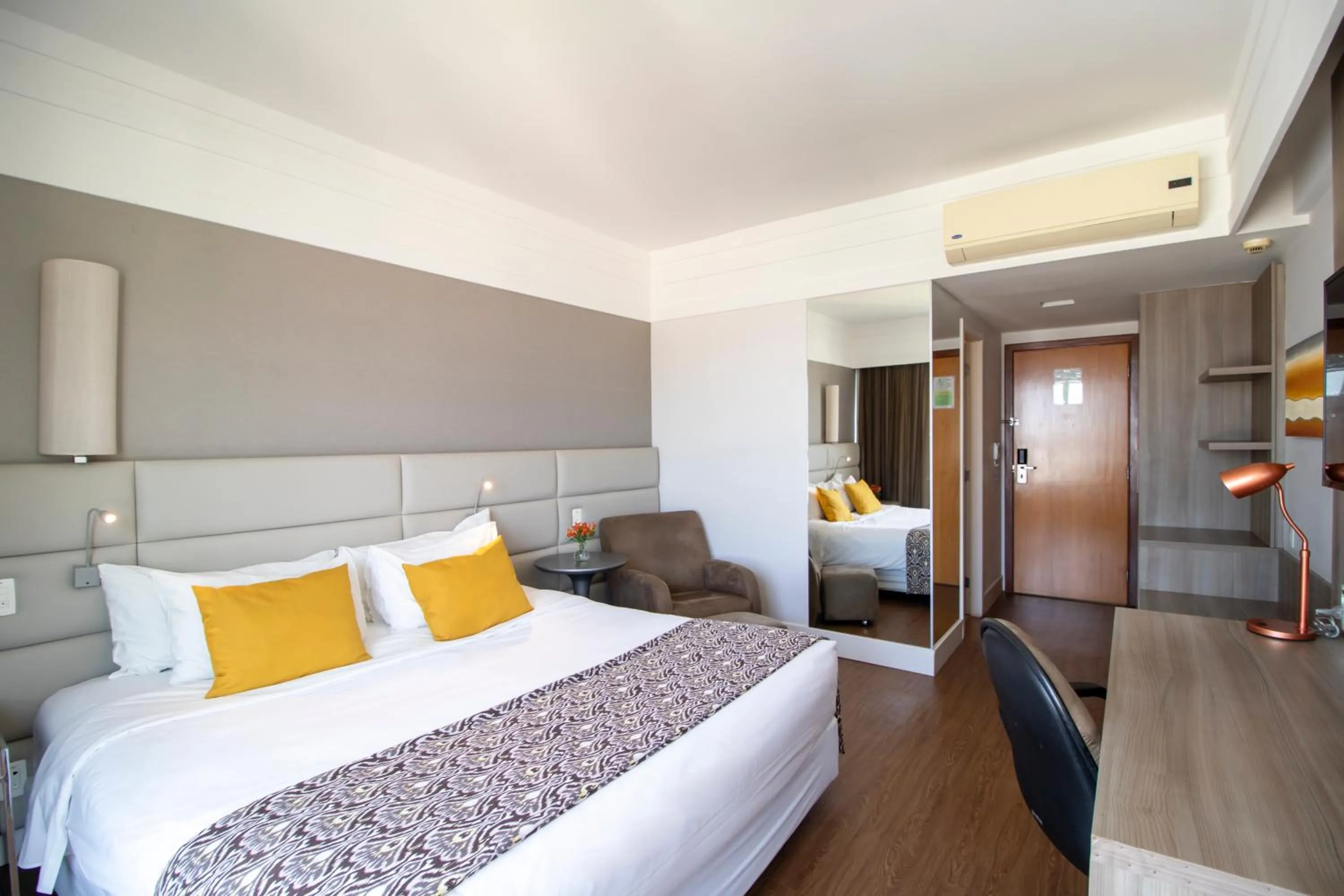 Bedroom, Bed in Bourbon Hotel Savassi - Belo Horizonte