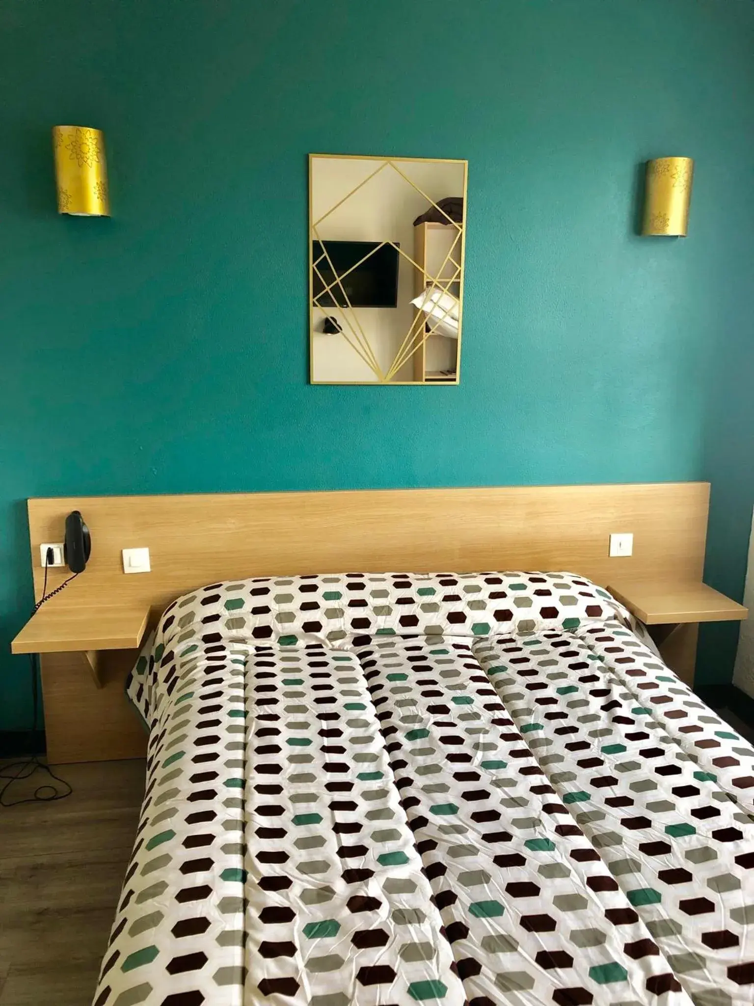 Bed in Hôtel Colisée-Verdun Centre Gare Saint-Roch Bed in Hôtel Colisée-Verdun Centre Gare Saint-Roch