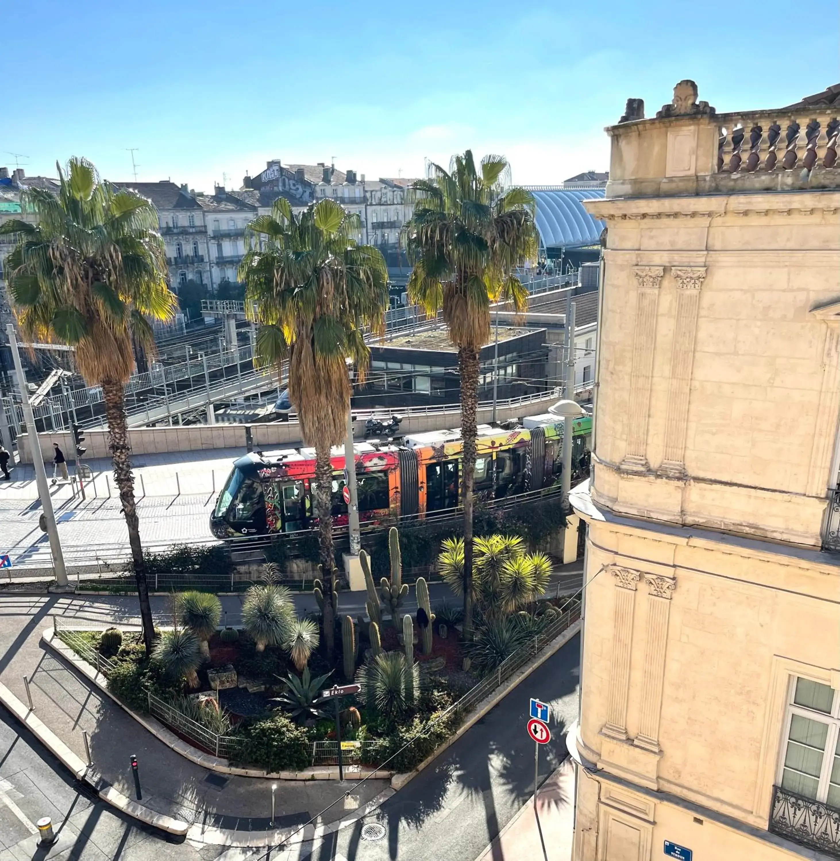 Bird's eye view in Hôtel Colisée-Verdun Centre Gare Saint-Roch Bird's eye view in Hôtel Colisée-Verdun Centre Gare Saint-Roch