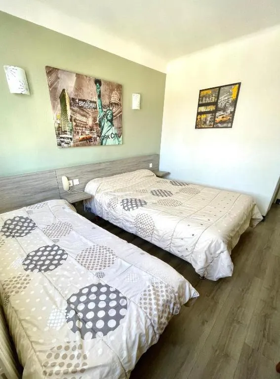 Bed in Hôtel Colisée-Verdun Centre Gare Saint-Roch