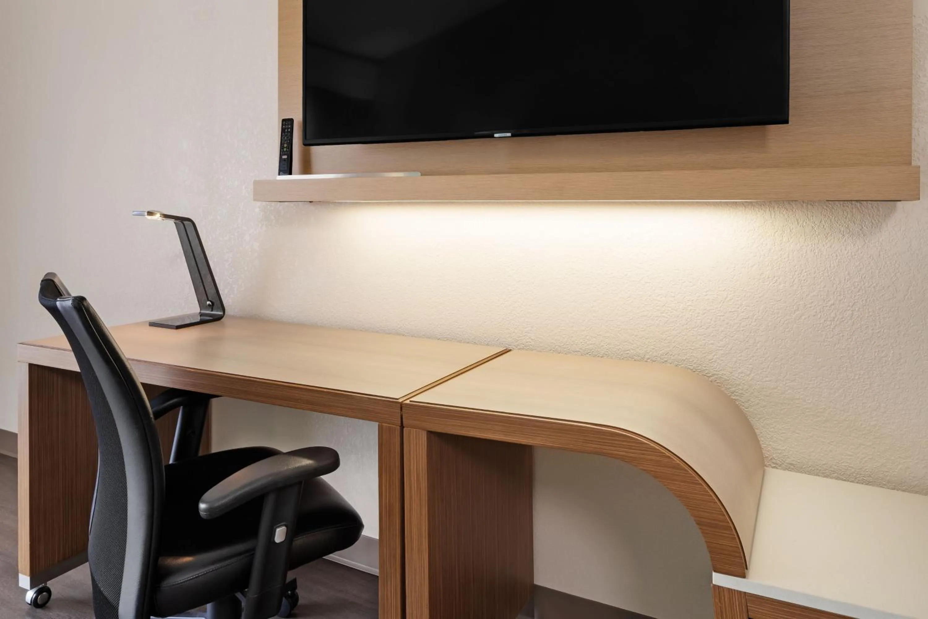 Photo of the whole room in Courtyard by Marriott San Diego Del Mar/Solana Beach