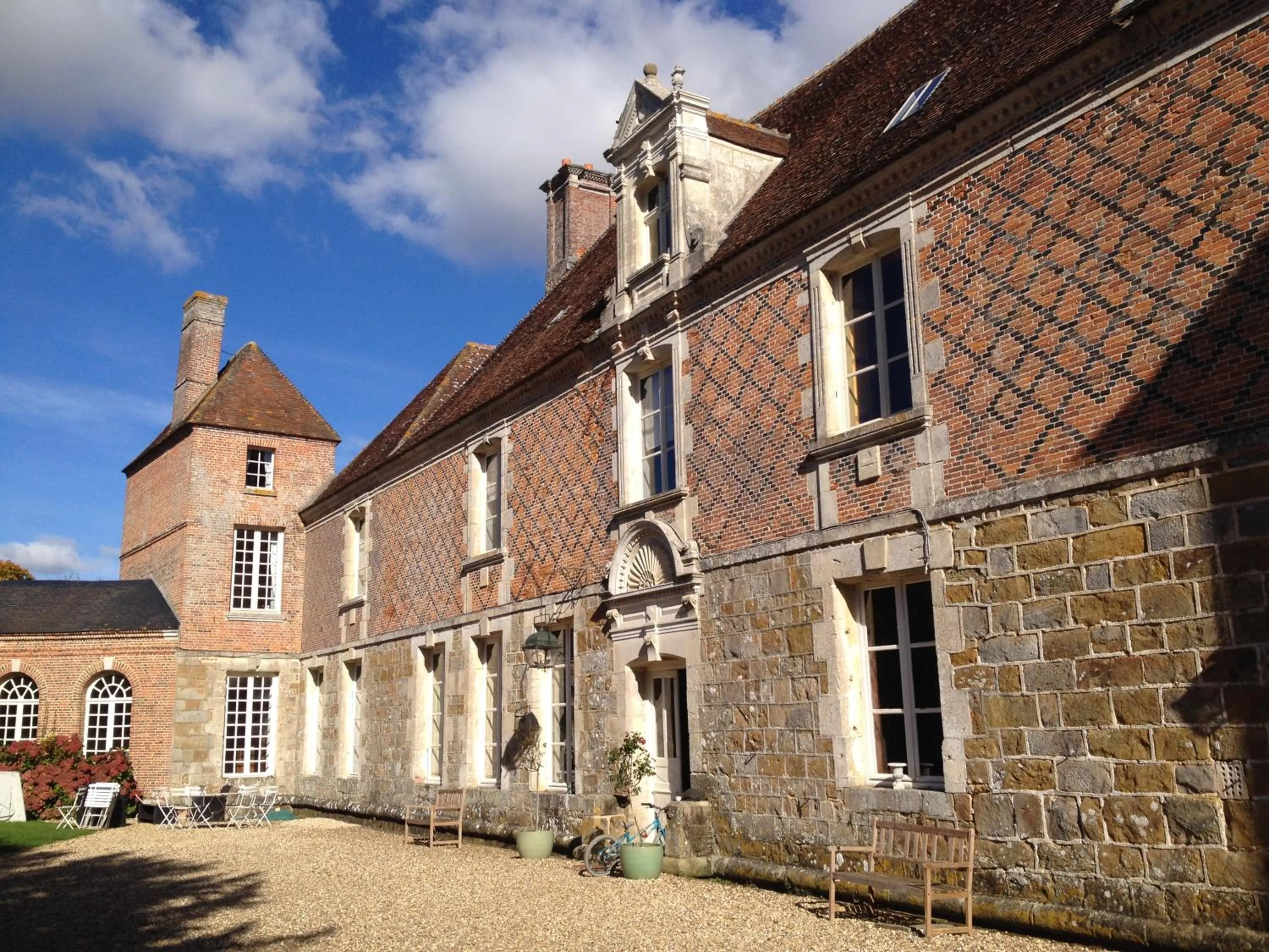 Property building in Chateau du Blanc Buisson