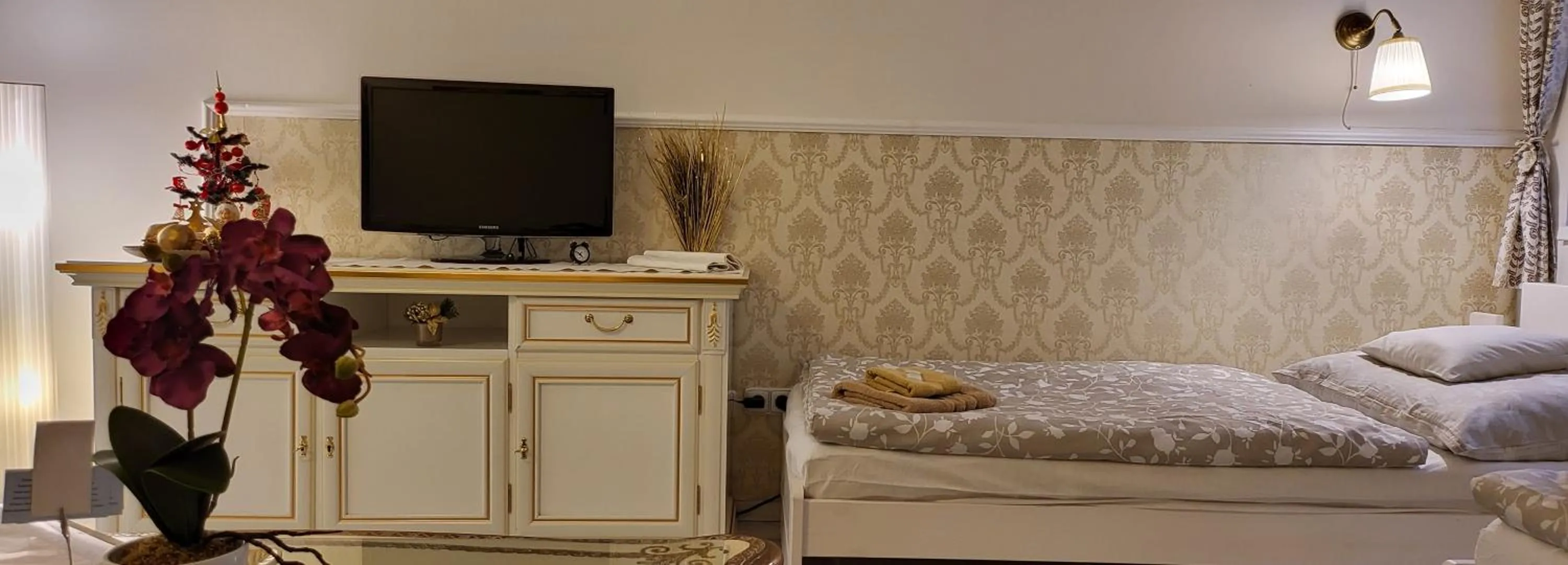 Decorative detail, Bed in Studio near Congress Centre II.