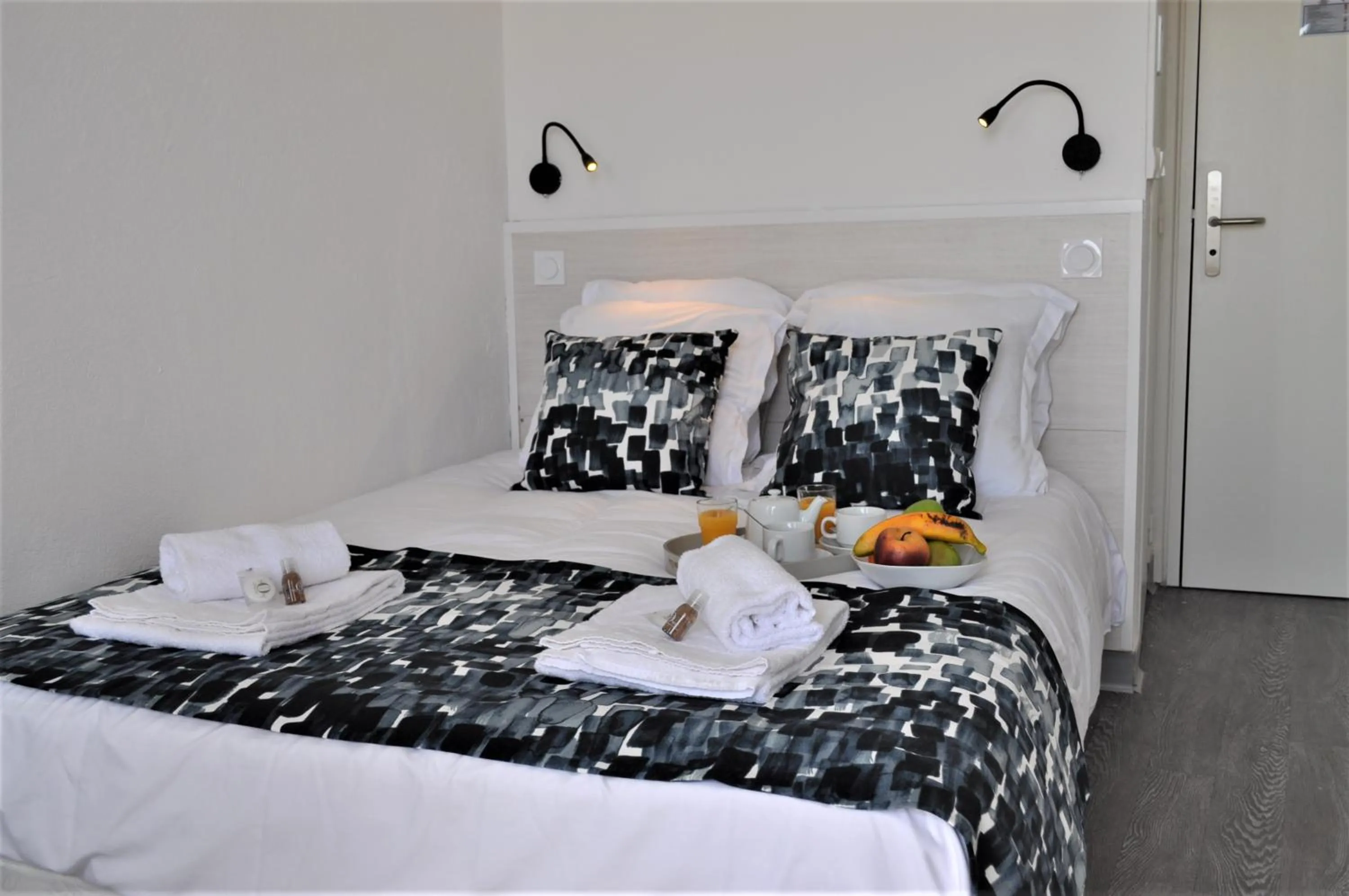 Bed in Hôtel de la Mer