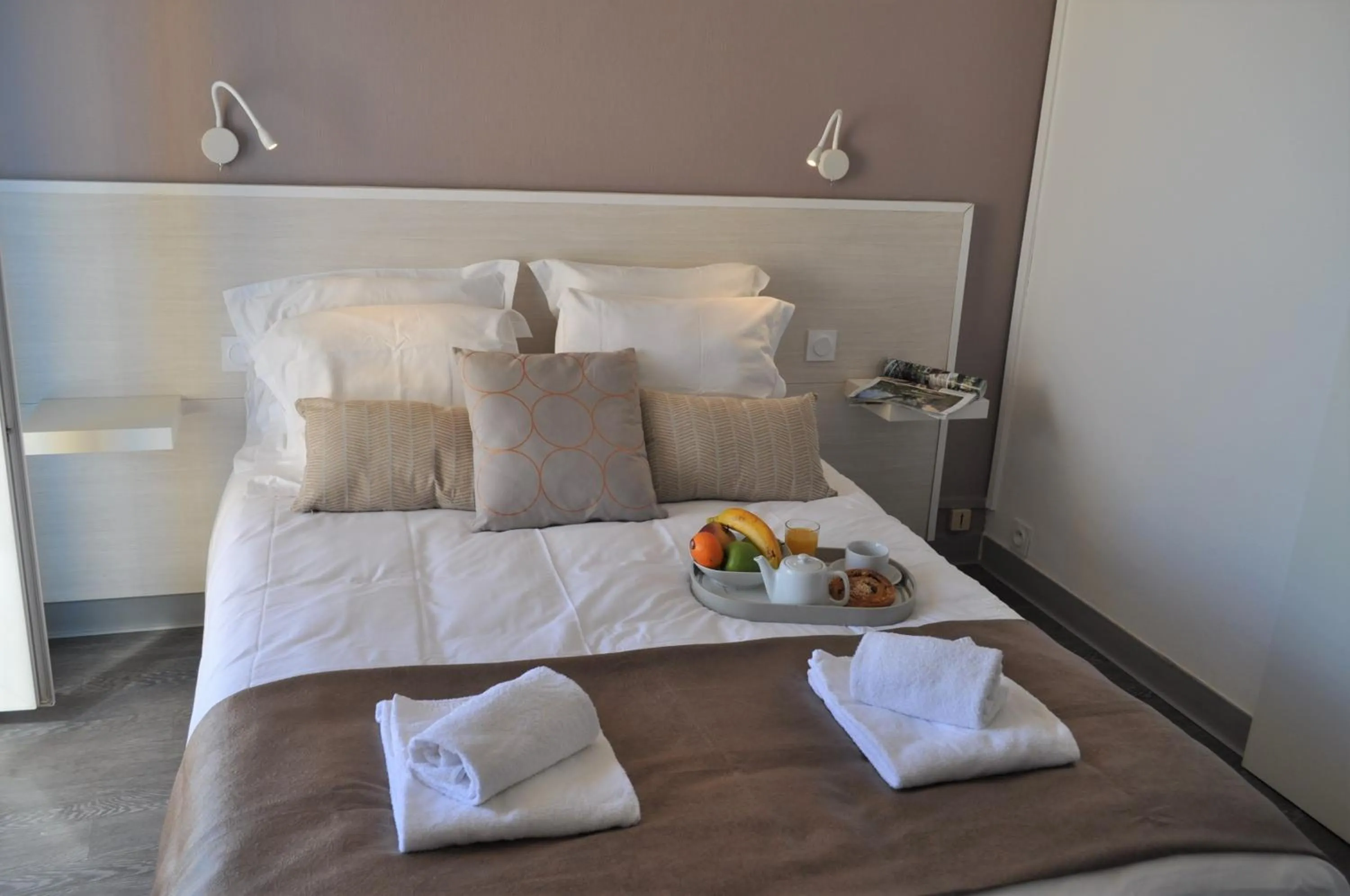 Bed in Hôtel de la Mer