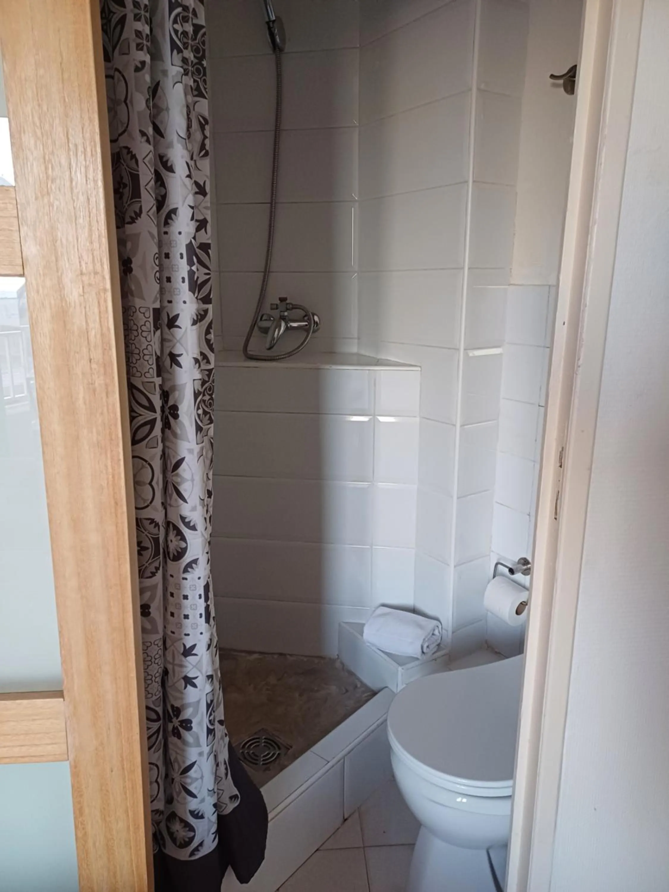Bathroom in Hôtel de la Mer