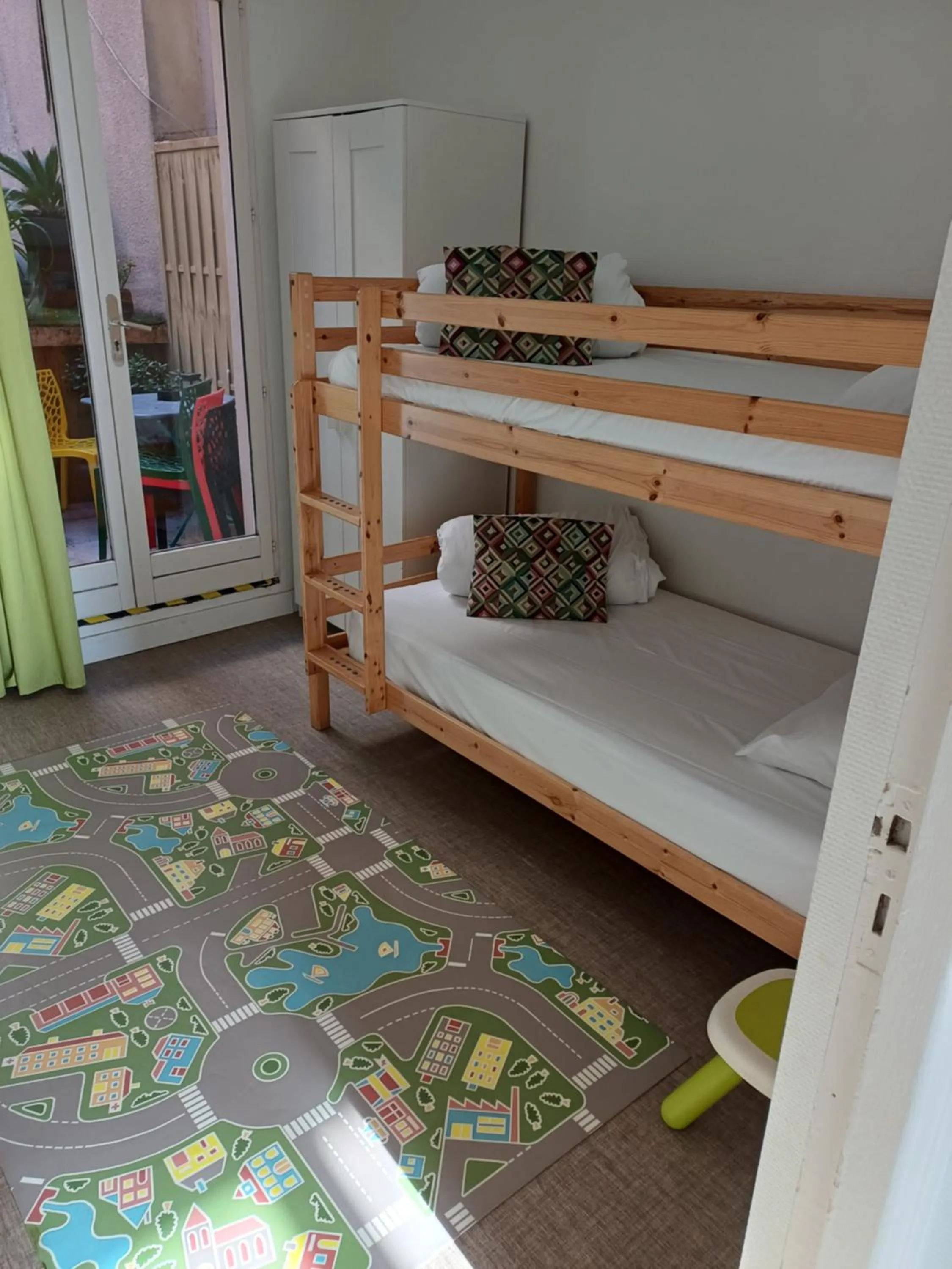 Bedroom, Bed in Hôtel de la Mer