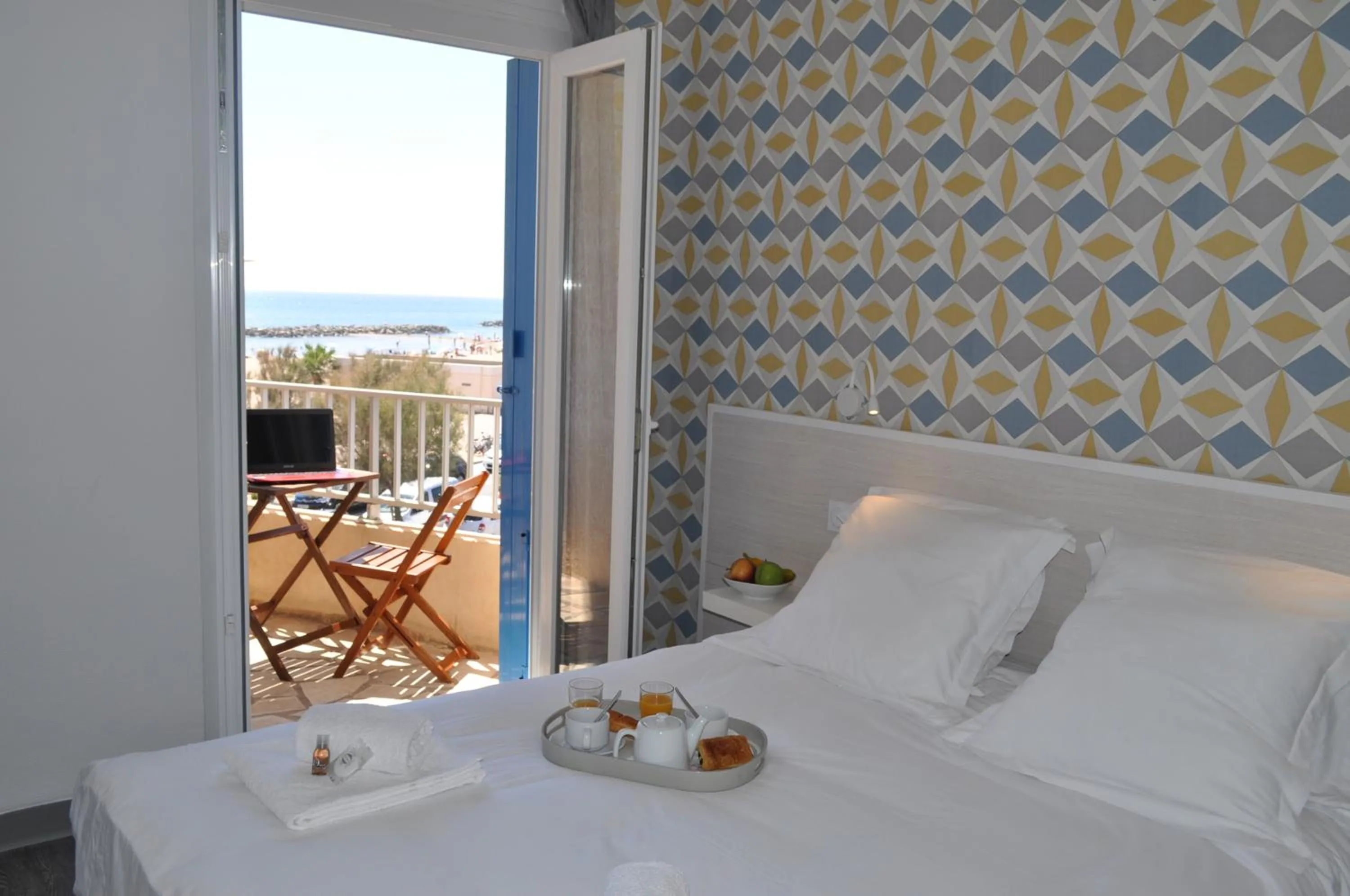 Bed in Hôtel de la Mer