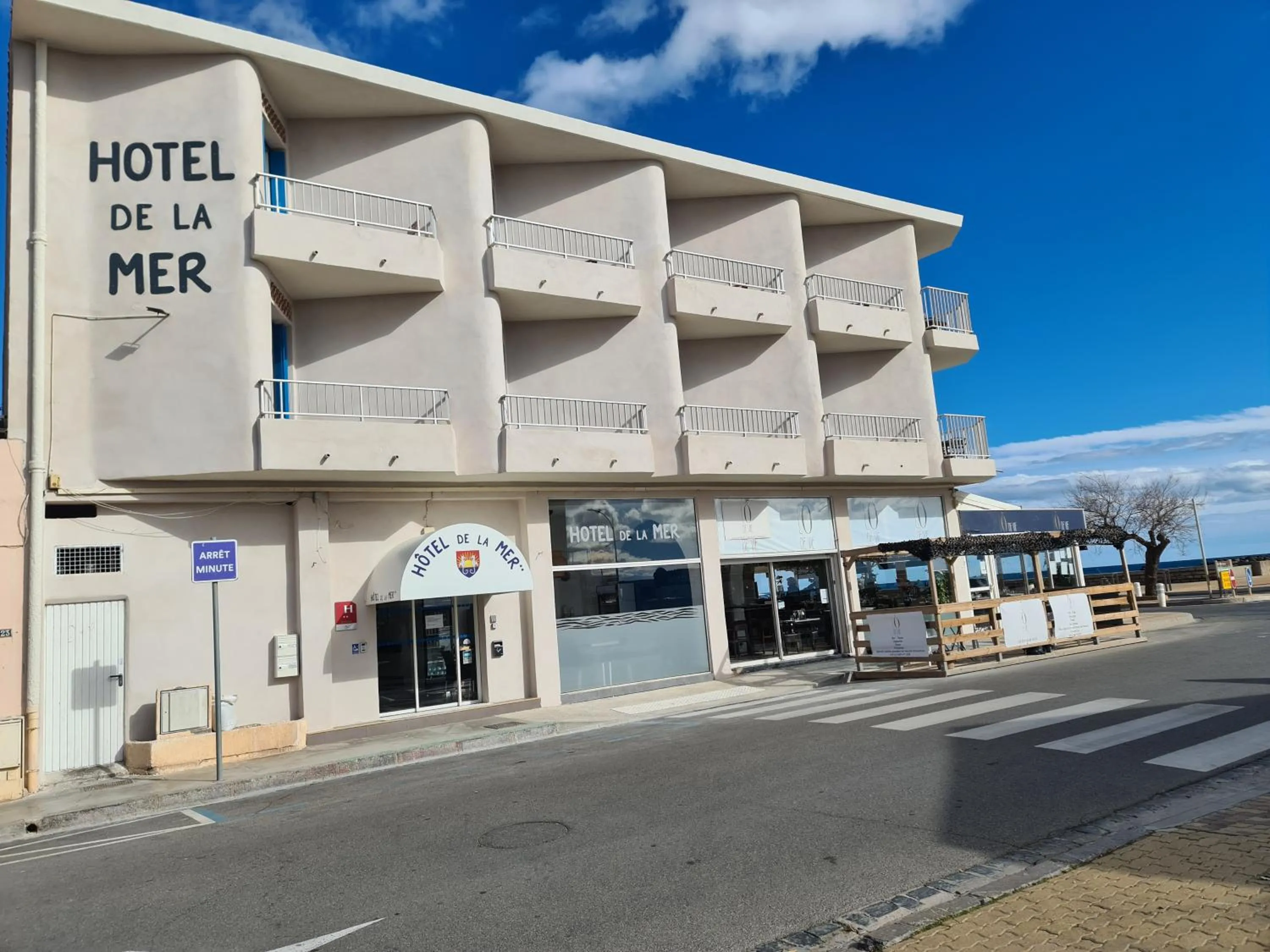 Property building in Hôtel de la Mer