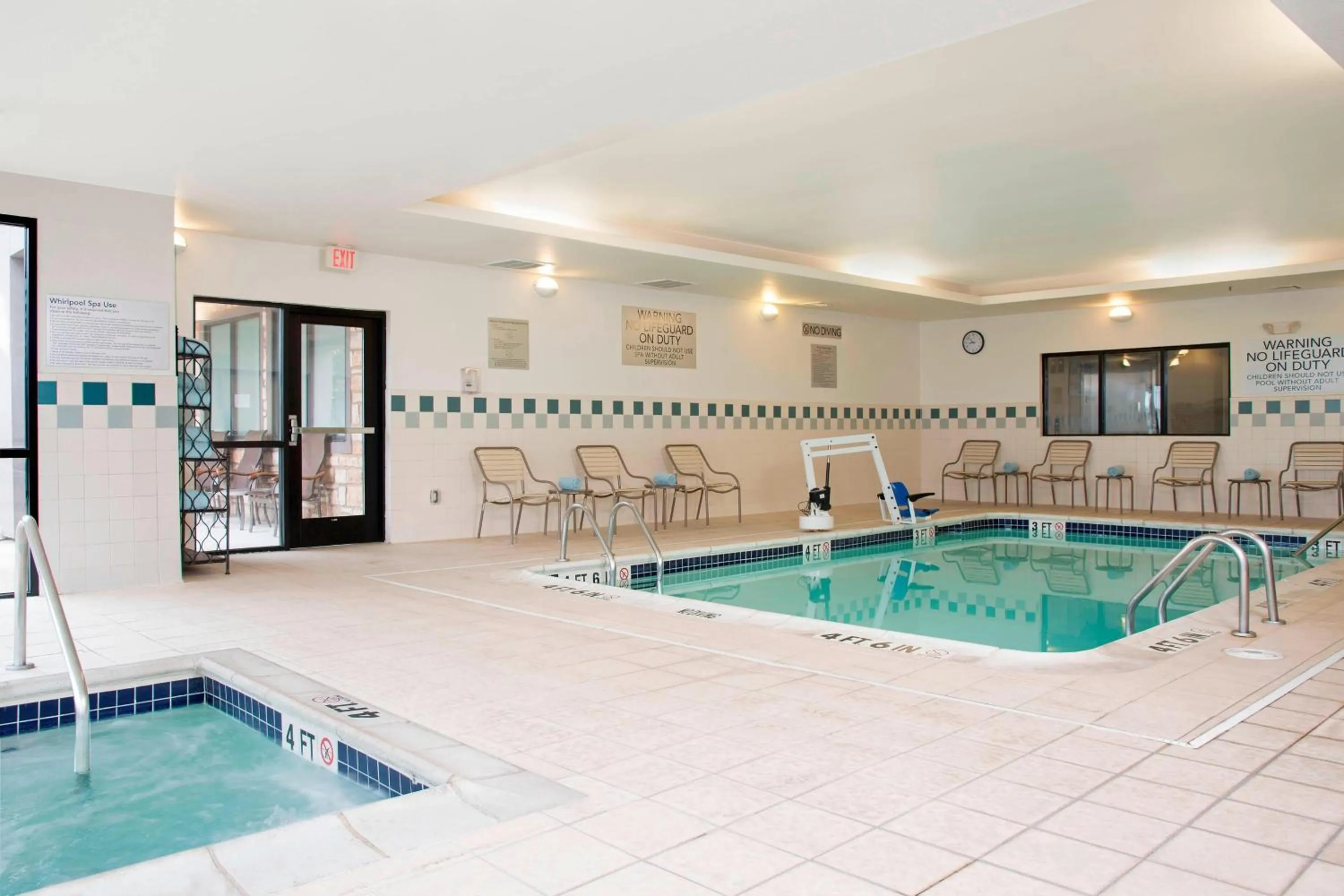 Swimming pool in Courtyard by Marriott San Antonio North Stone Oak At Legacy