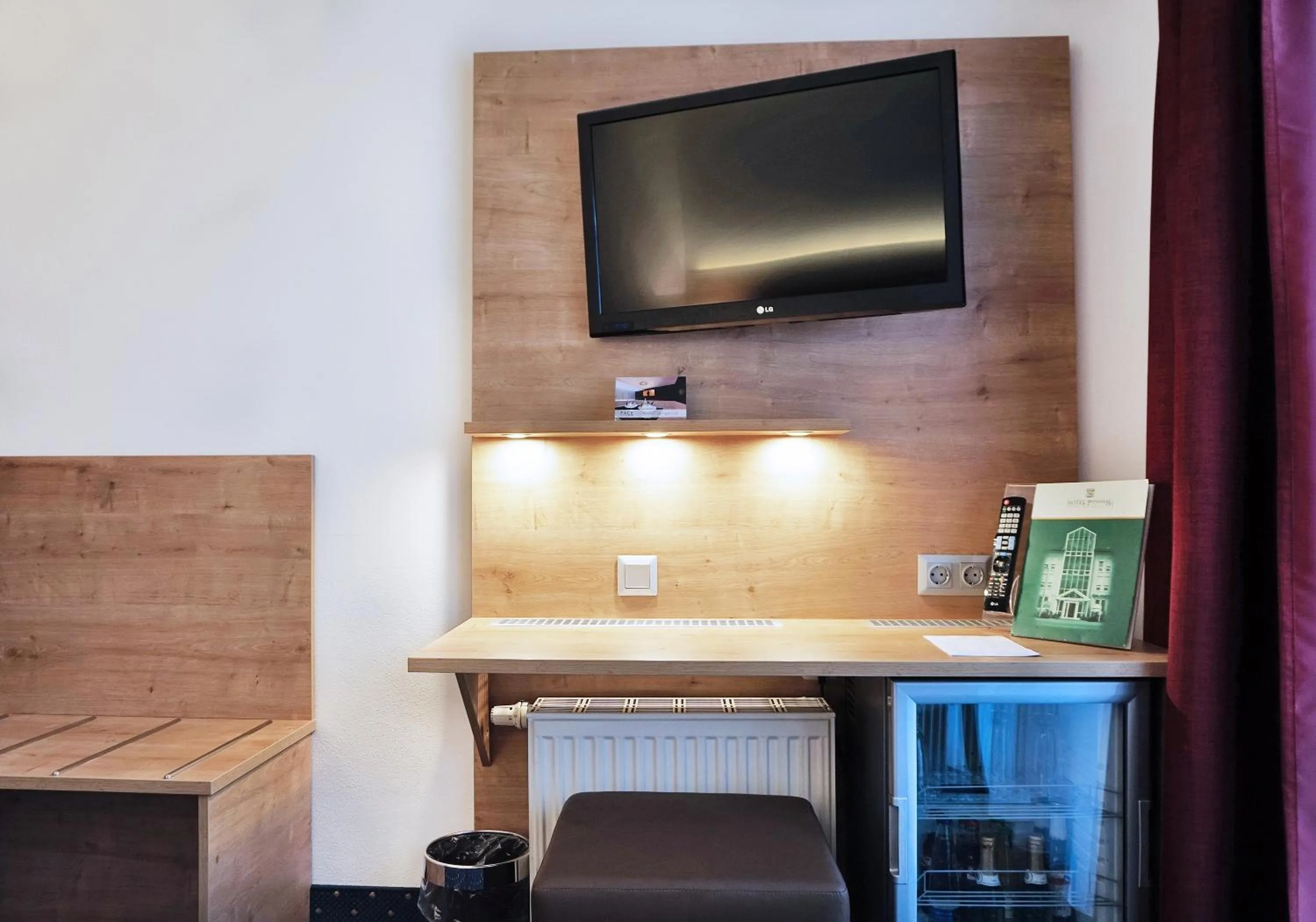 Bedroom in Hotel Poinger Hof