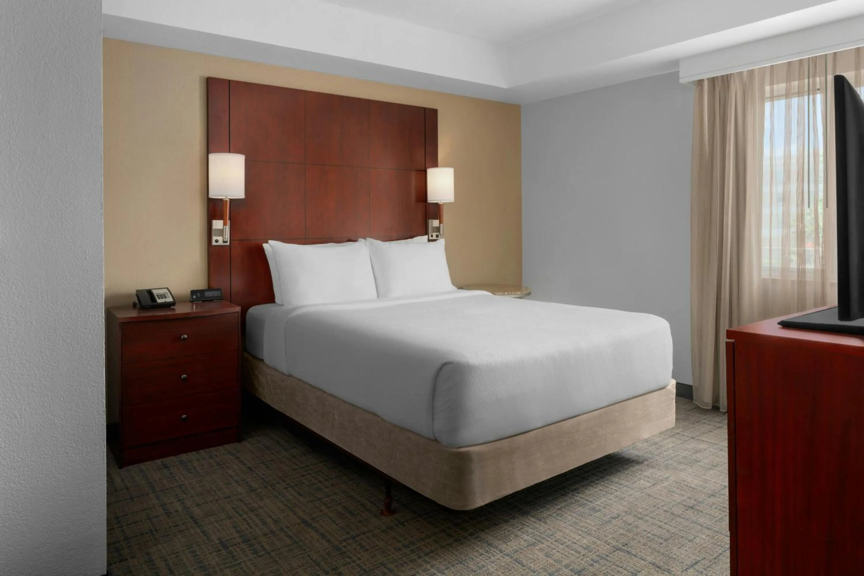Photo of the whole room, Bed in Residence Inn by Marriott San Antonio Six Flags at The RIM