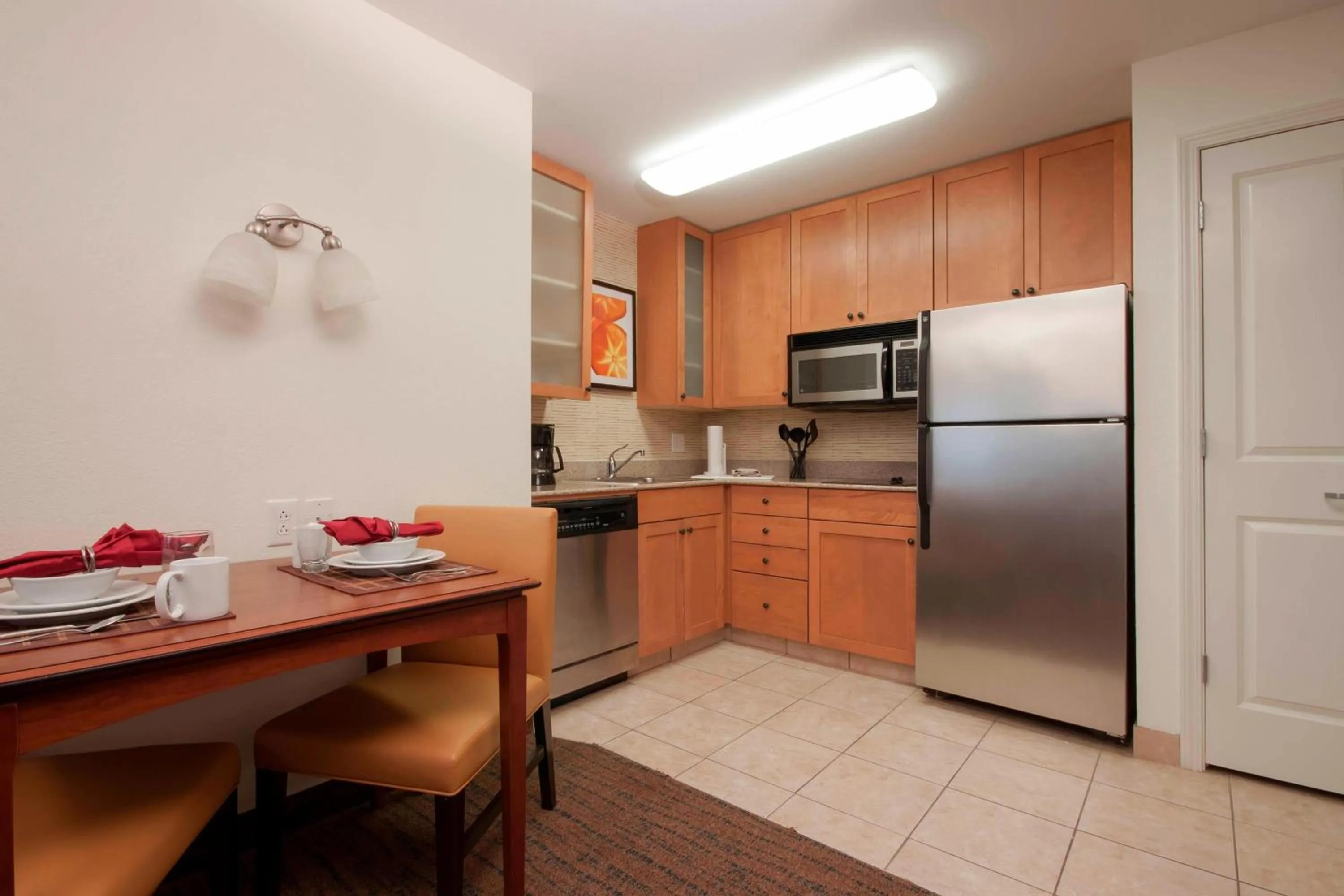 Kitchen or kitchenette in Residence Inn by Marriott San Antonio North Stone Oak