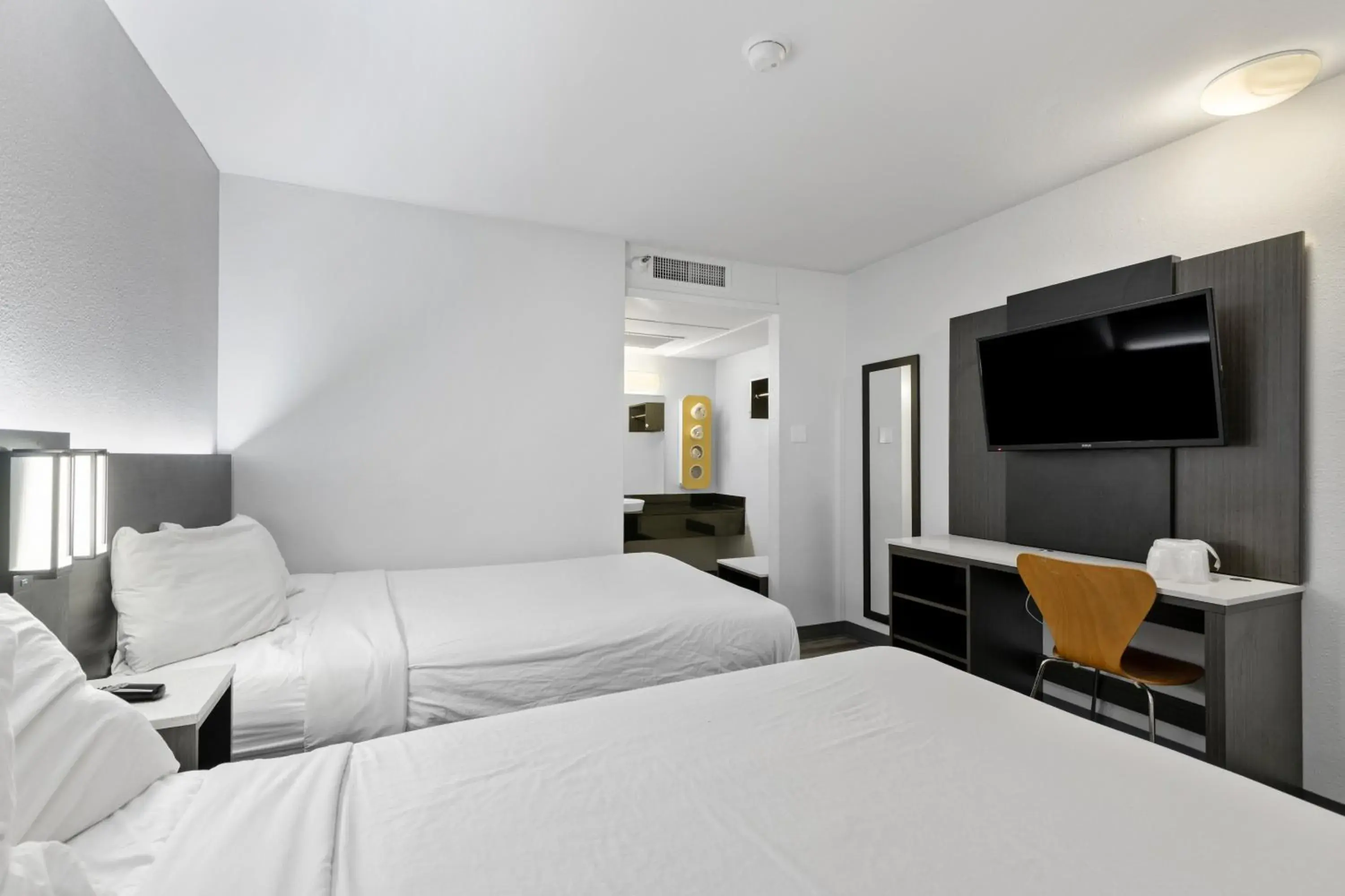 Bed in Motel 6-Oceanside, CA Bed in Motel 6-Oceanside, CA