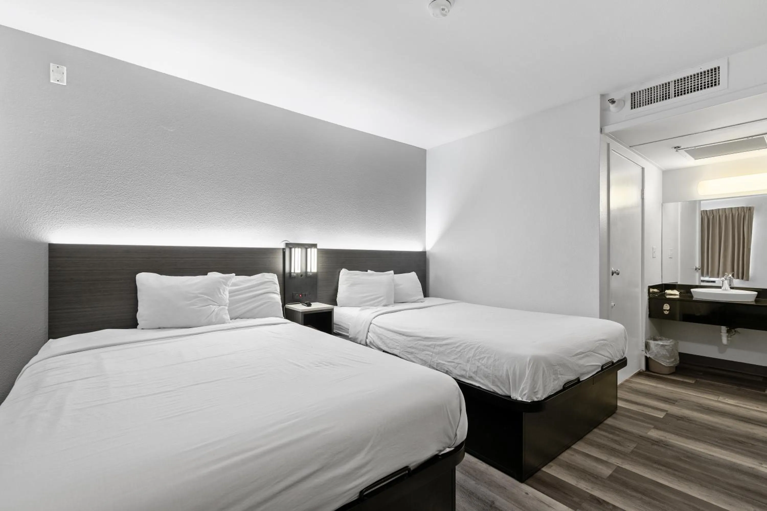 Bed in Motel 6-Oceanside, CA