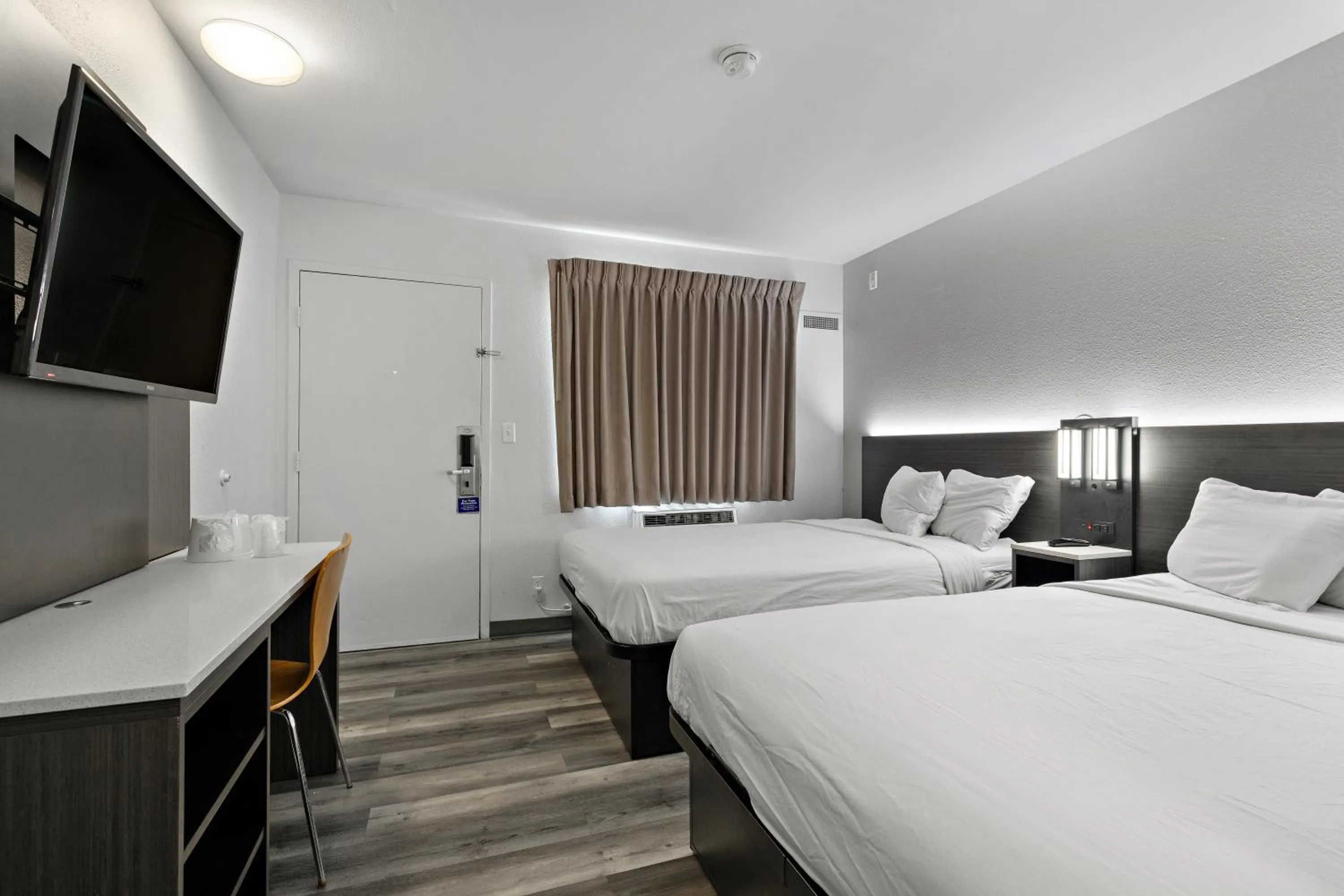 Bed in Motel 6-Oceanside, CA