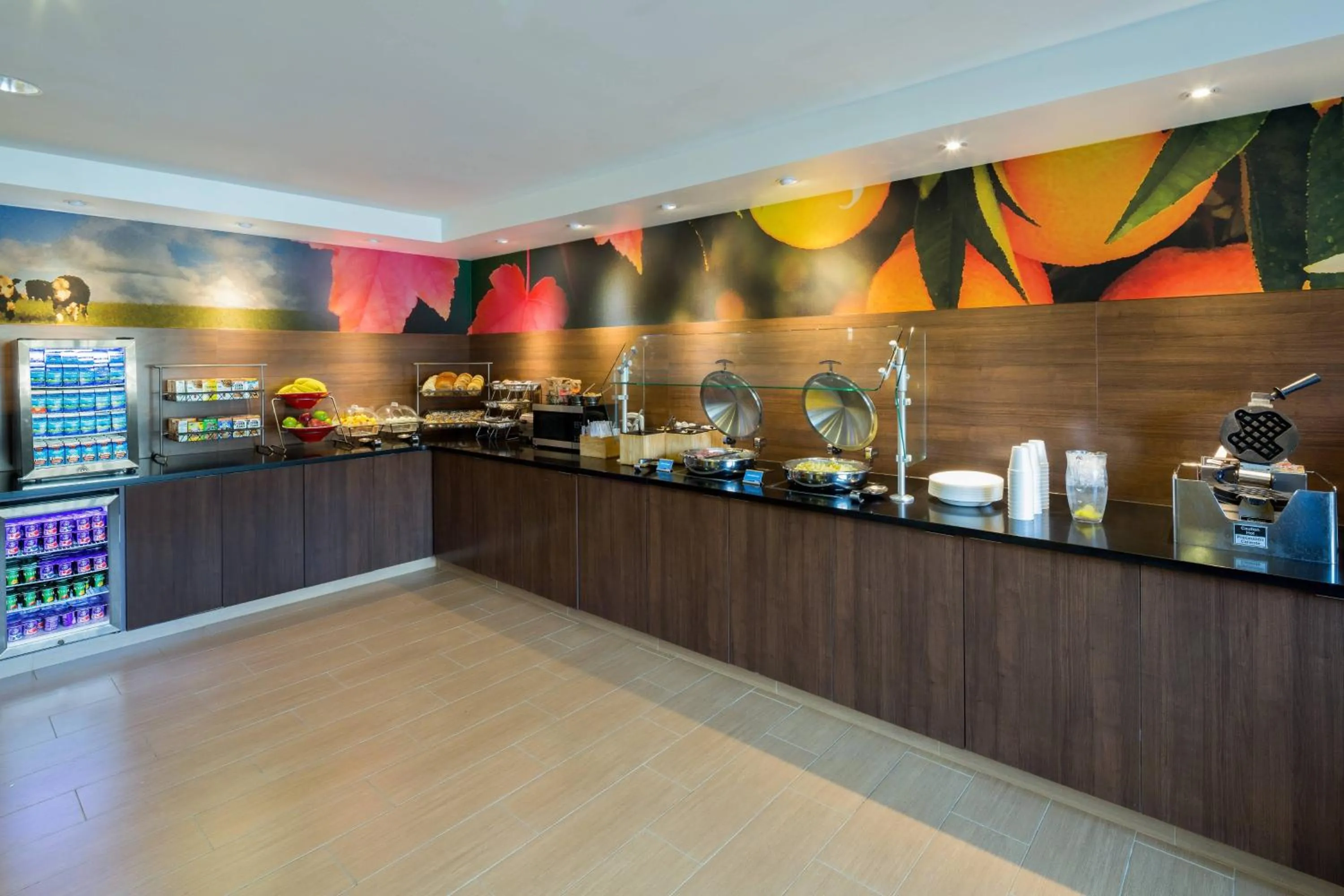 Breakfast in Fairfield Inn & Suites by Marriott San Antonio Airport/North Star Mall