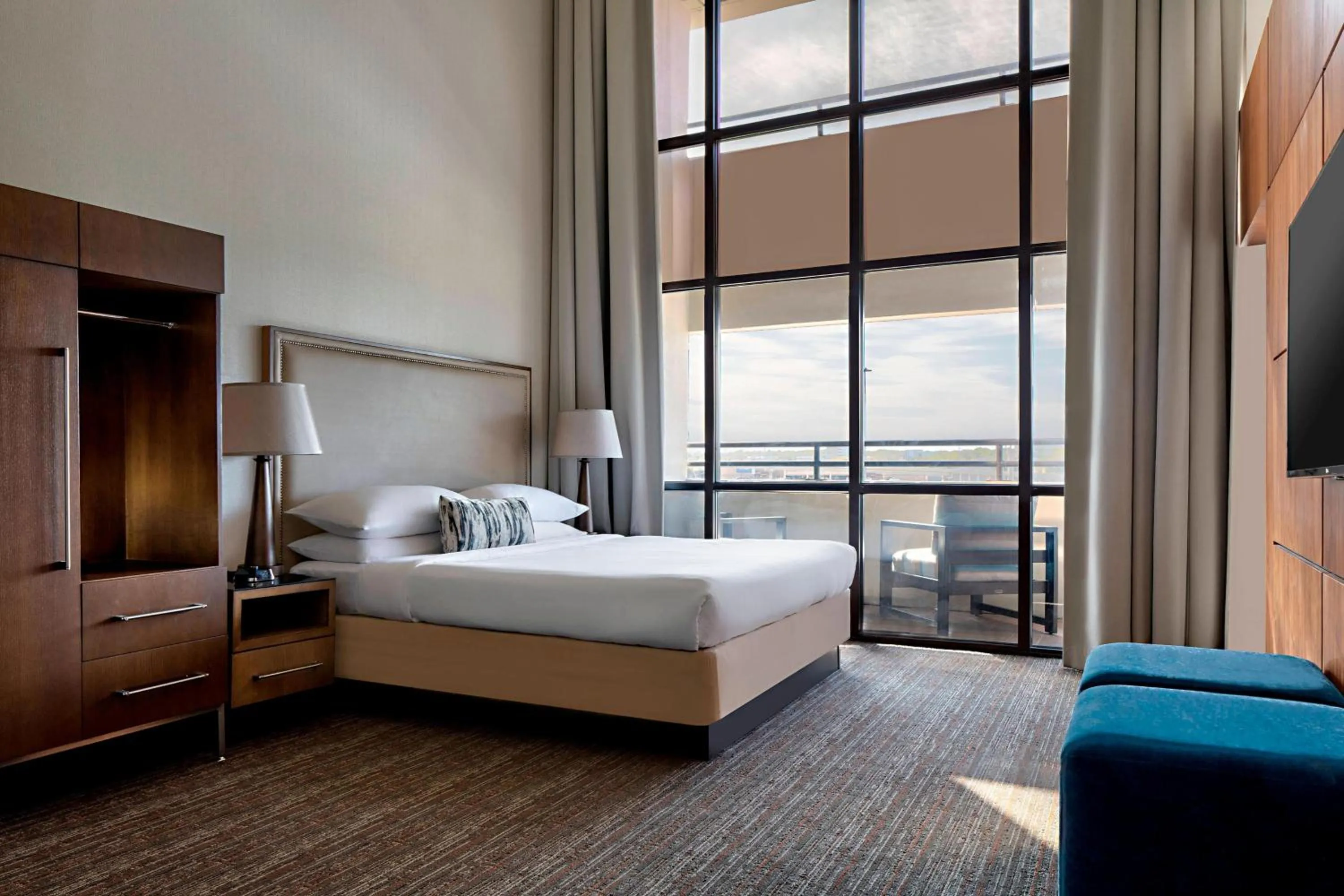Bedroom, Bed in San Antonio Marriott Northwest Medical Center