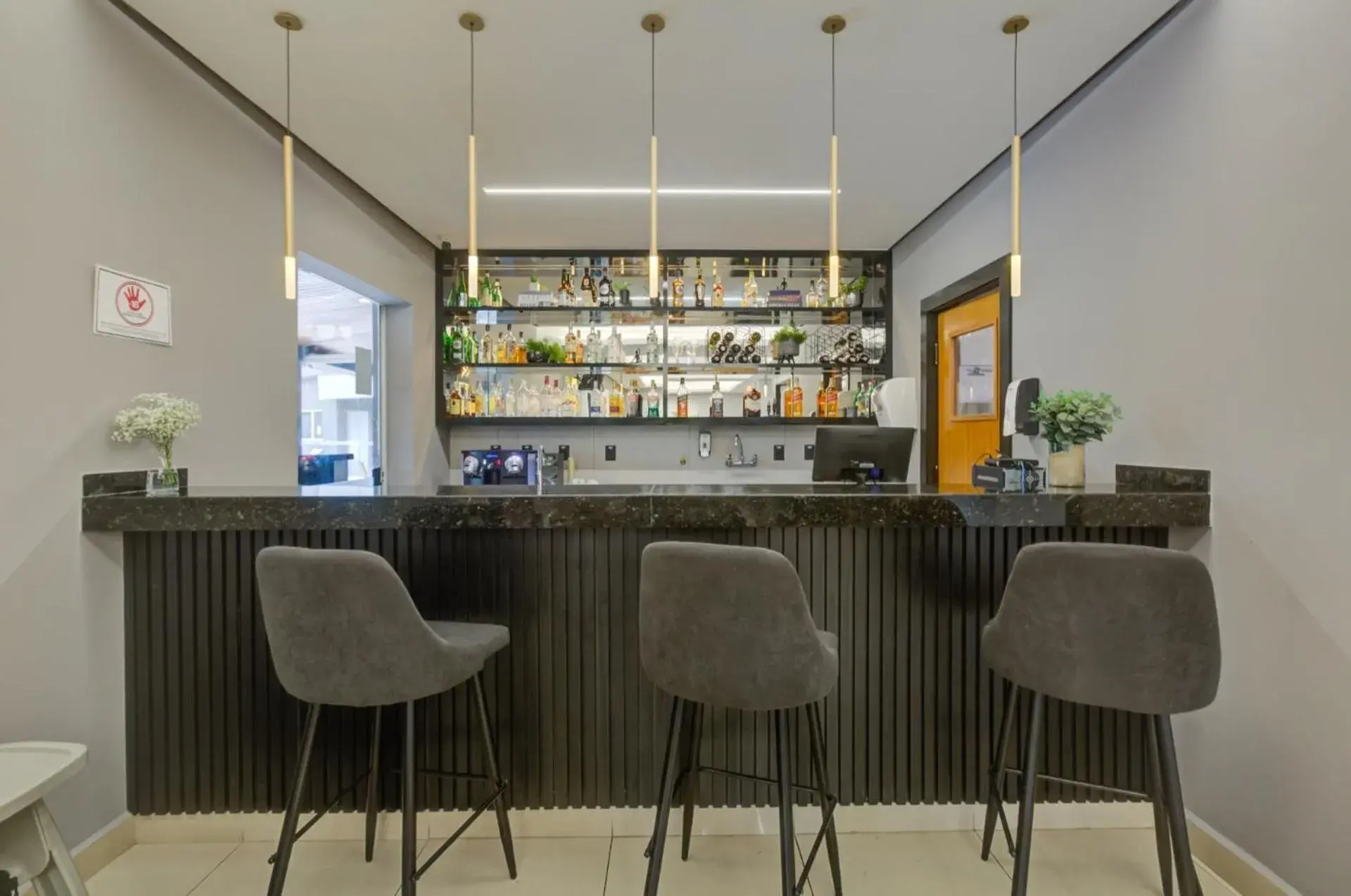 Lounge or bar in Quality Hotel Jundiaí Lounge or bar in Quality Hotel Jundiaí