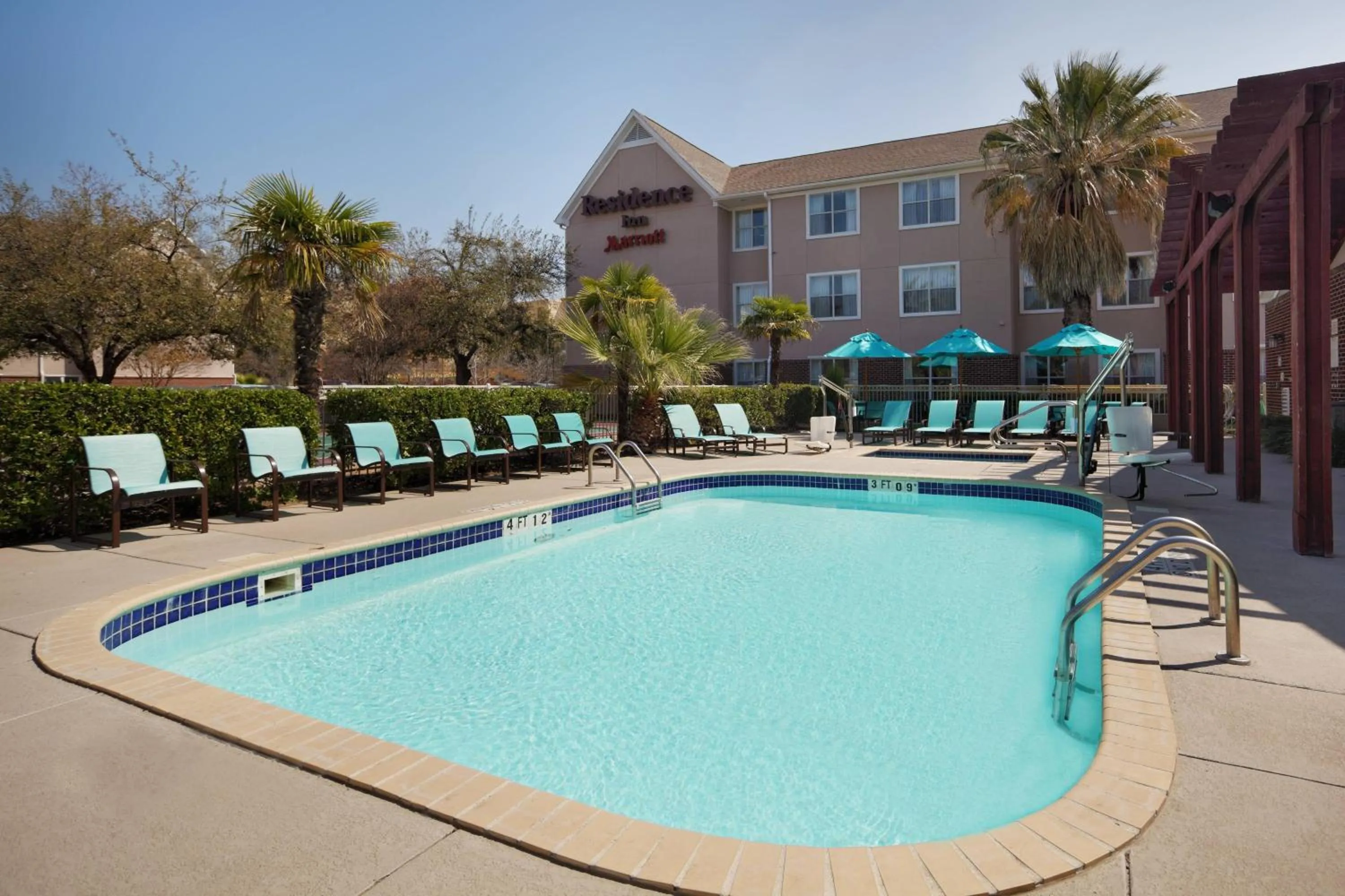 Swimming pool in Residence Inn by Marriott San Antonio Downtown Market Square