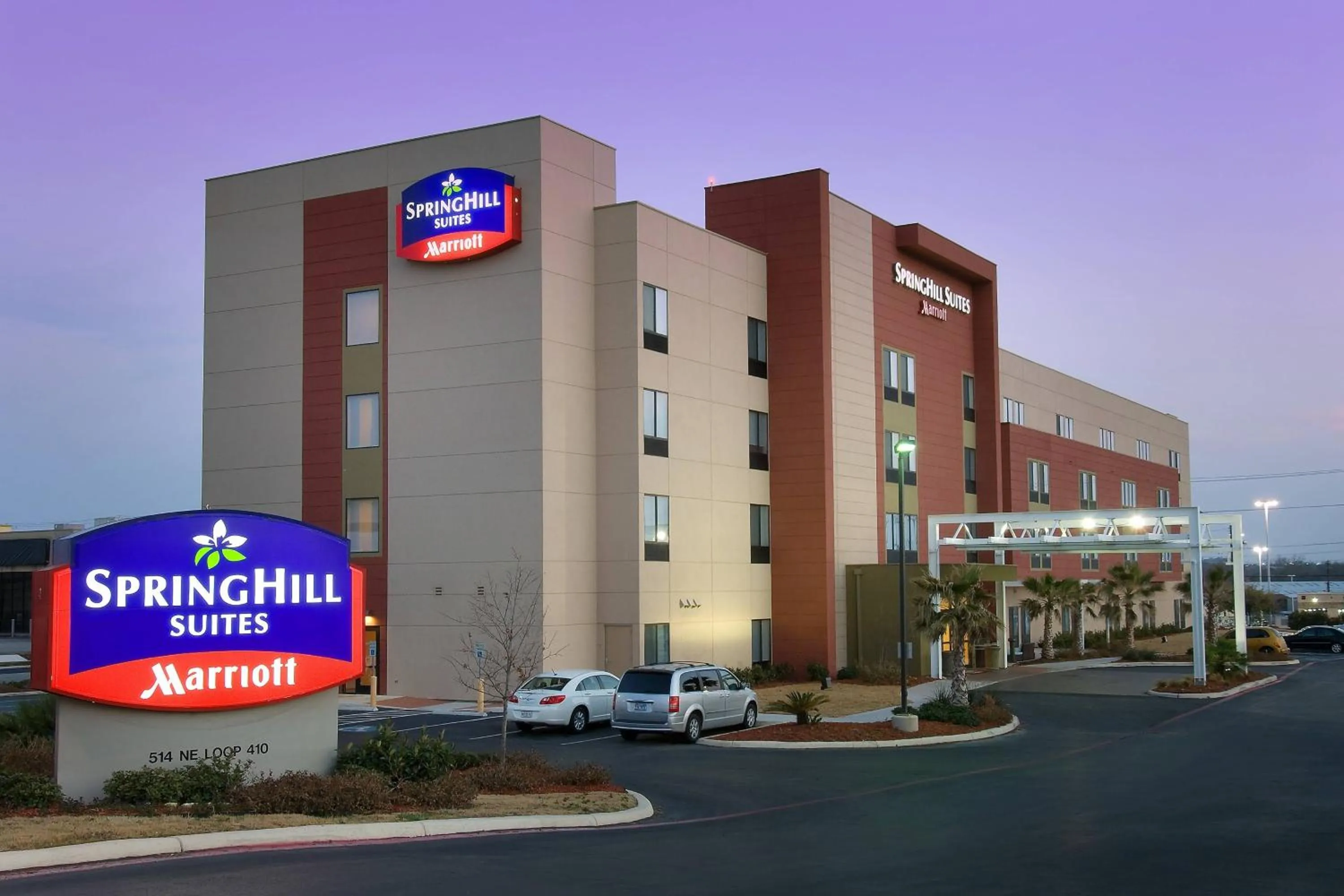 Property building in SpringHill Suites by Marriott San Antonio Airport