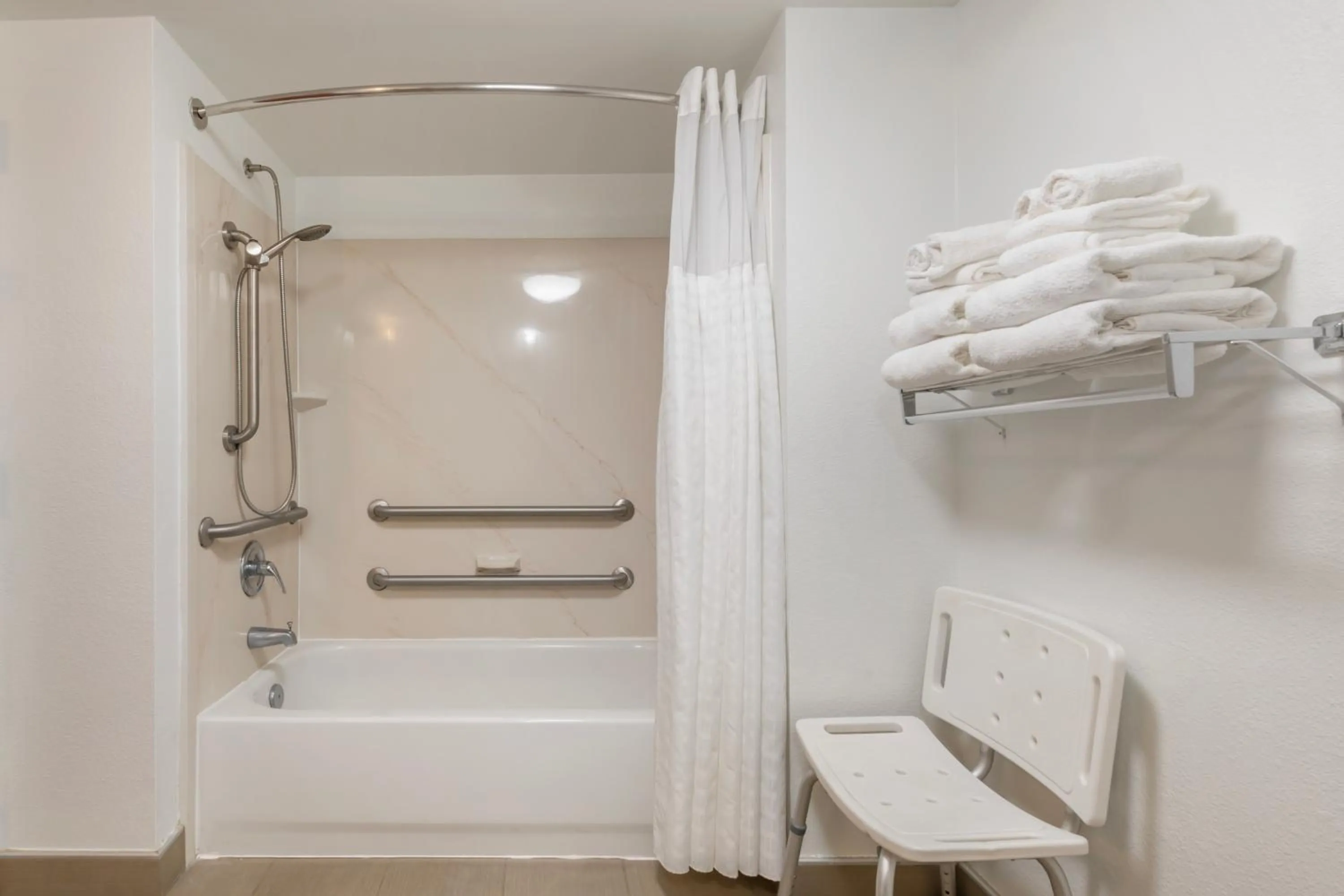 Bathroom in Surf and Sand Fernandina Beach at Amelia Island, an Ascend Collection Hotel