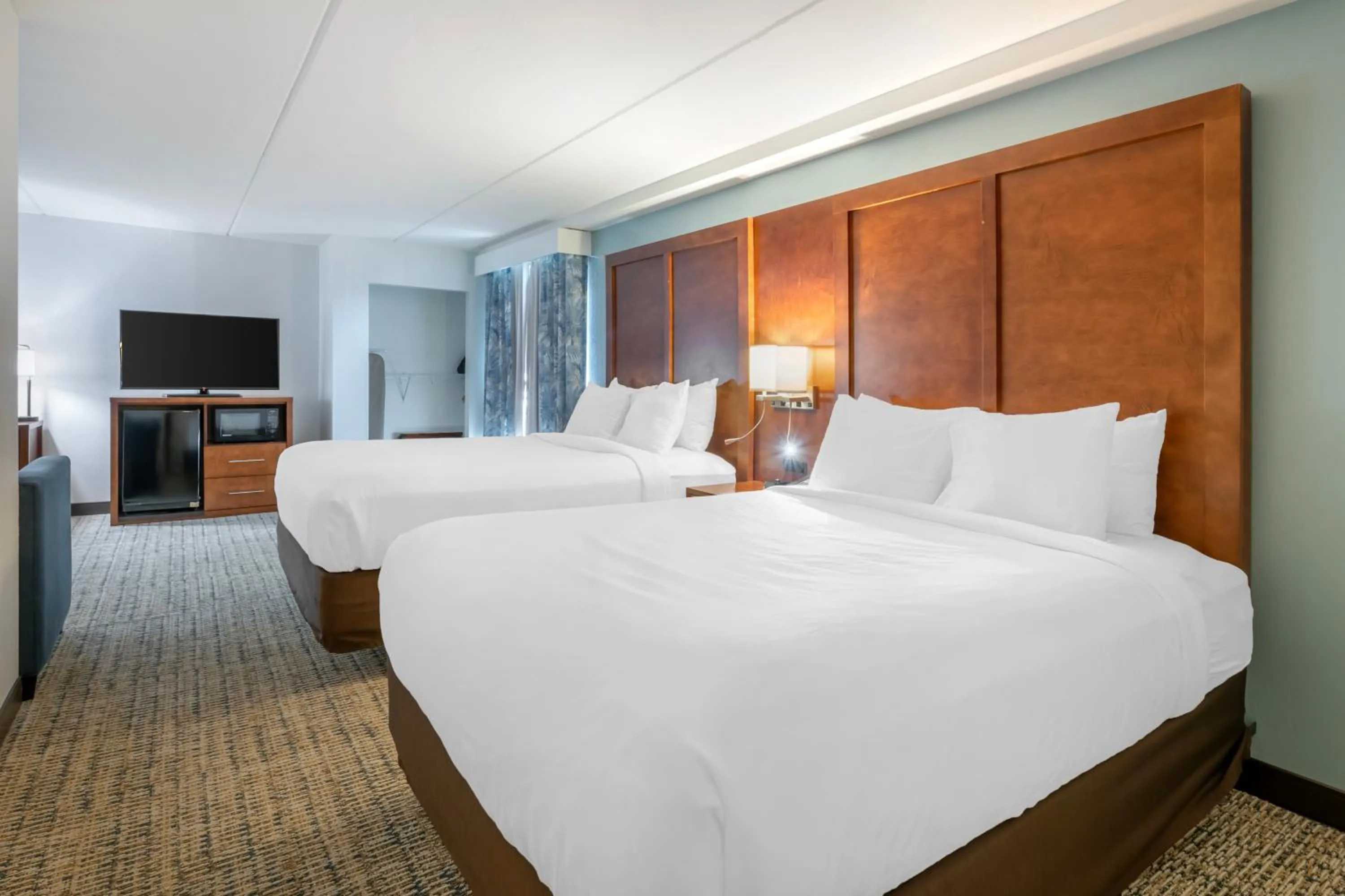 Bed in Surf and Sand Fernandina Beach at Amelia Island, an Ascend Collection Hotel