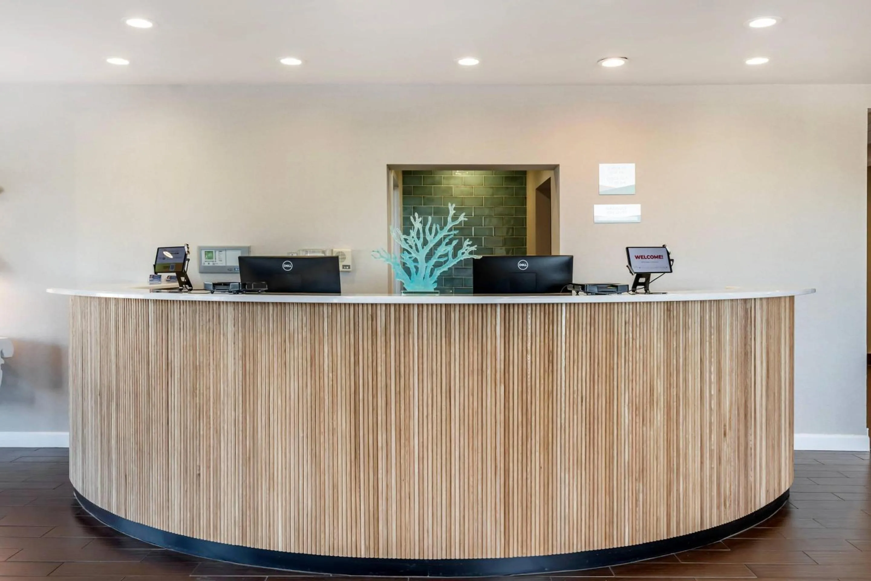 Lobby or reception in Surf and Sand Fernandina Beach at Amelia Island, an Ascend Collection Hotel