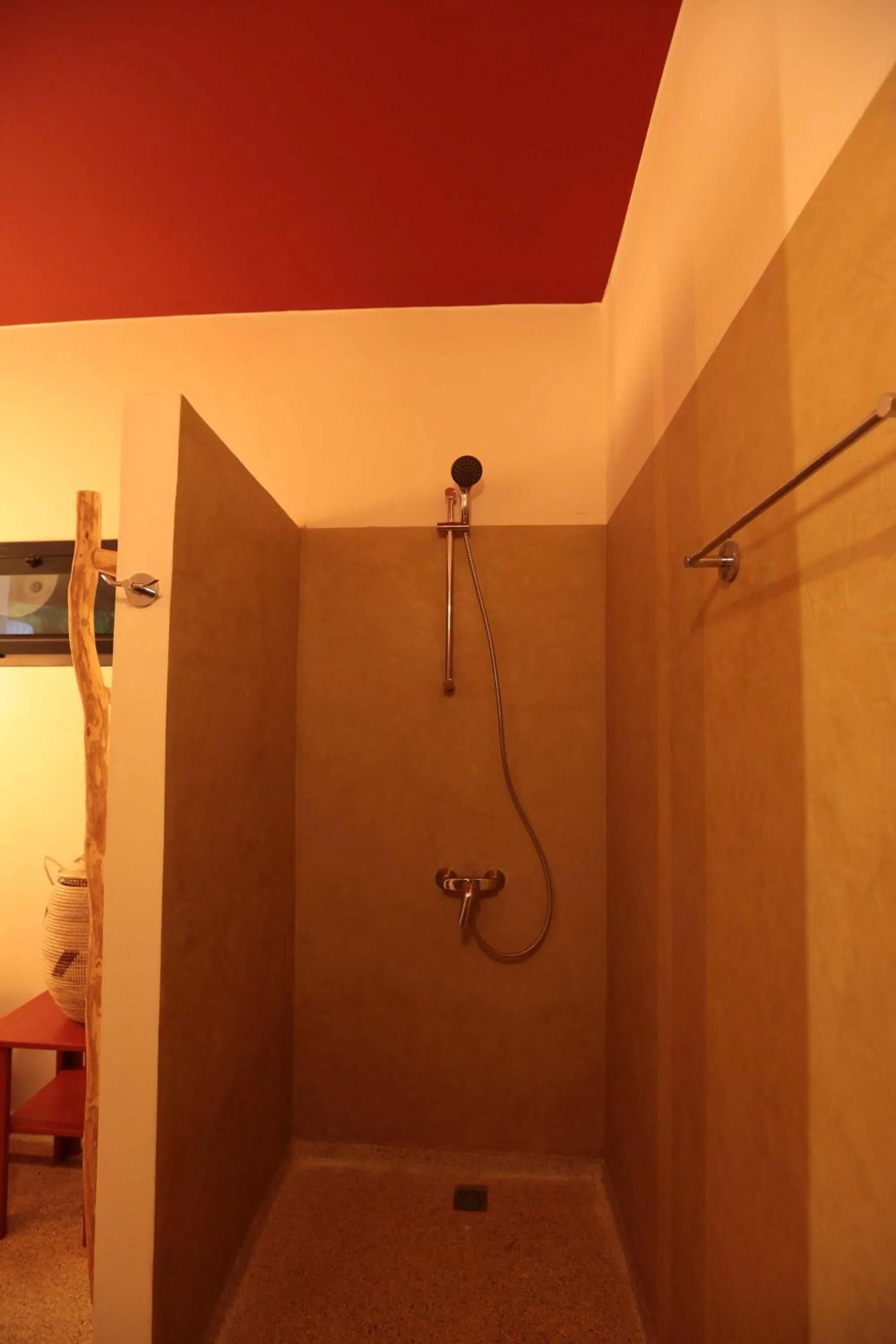 Shower in Les Manguiers de Guereo