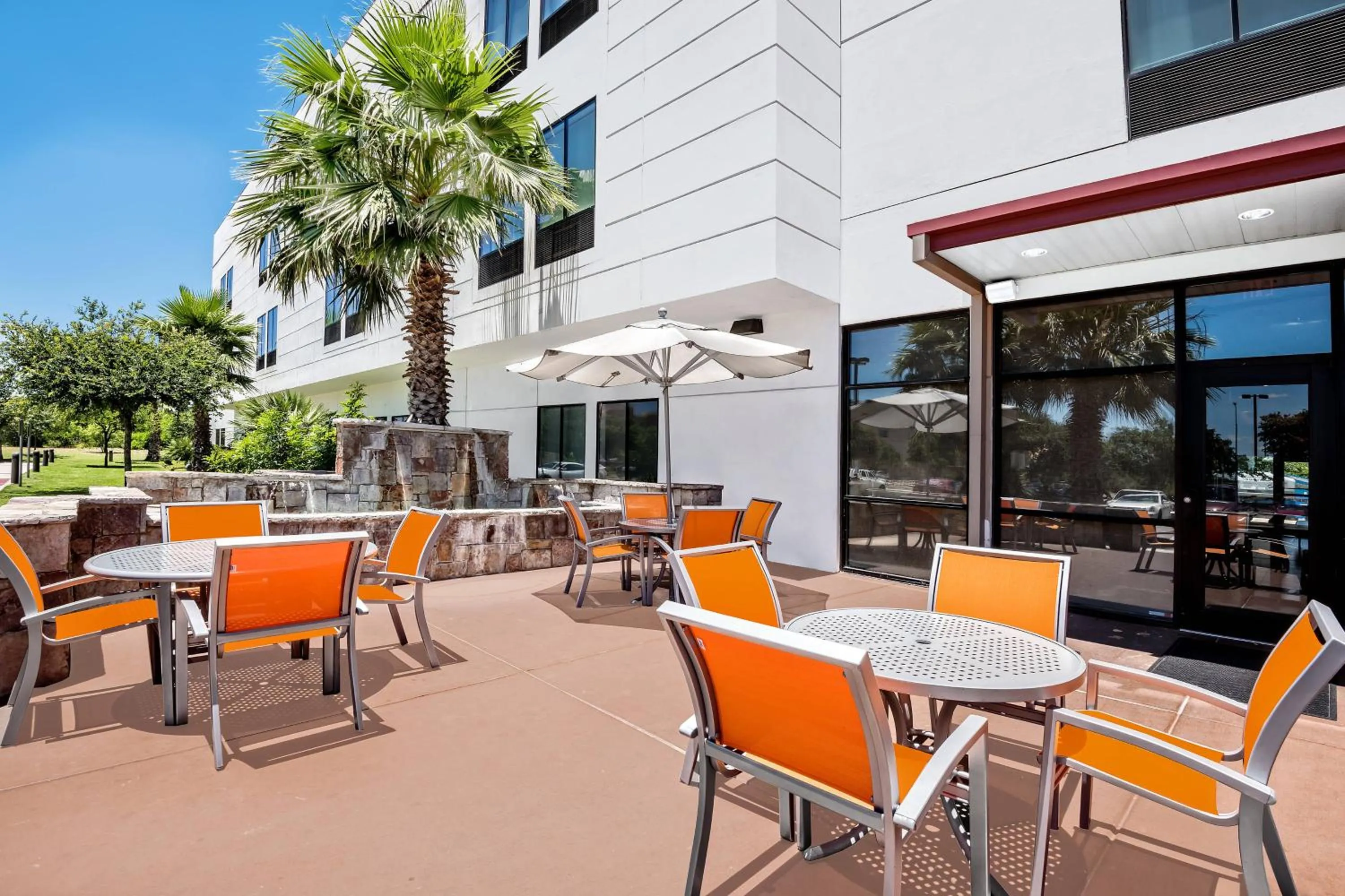 Patio in SpringHill Suites by Marriott San Antonio SeaWorld®/Lackland