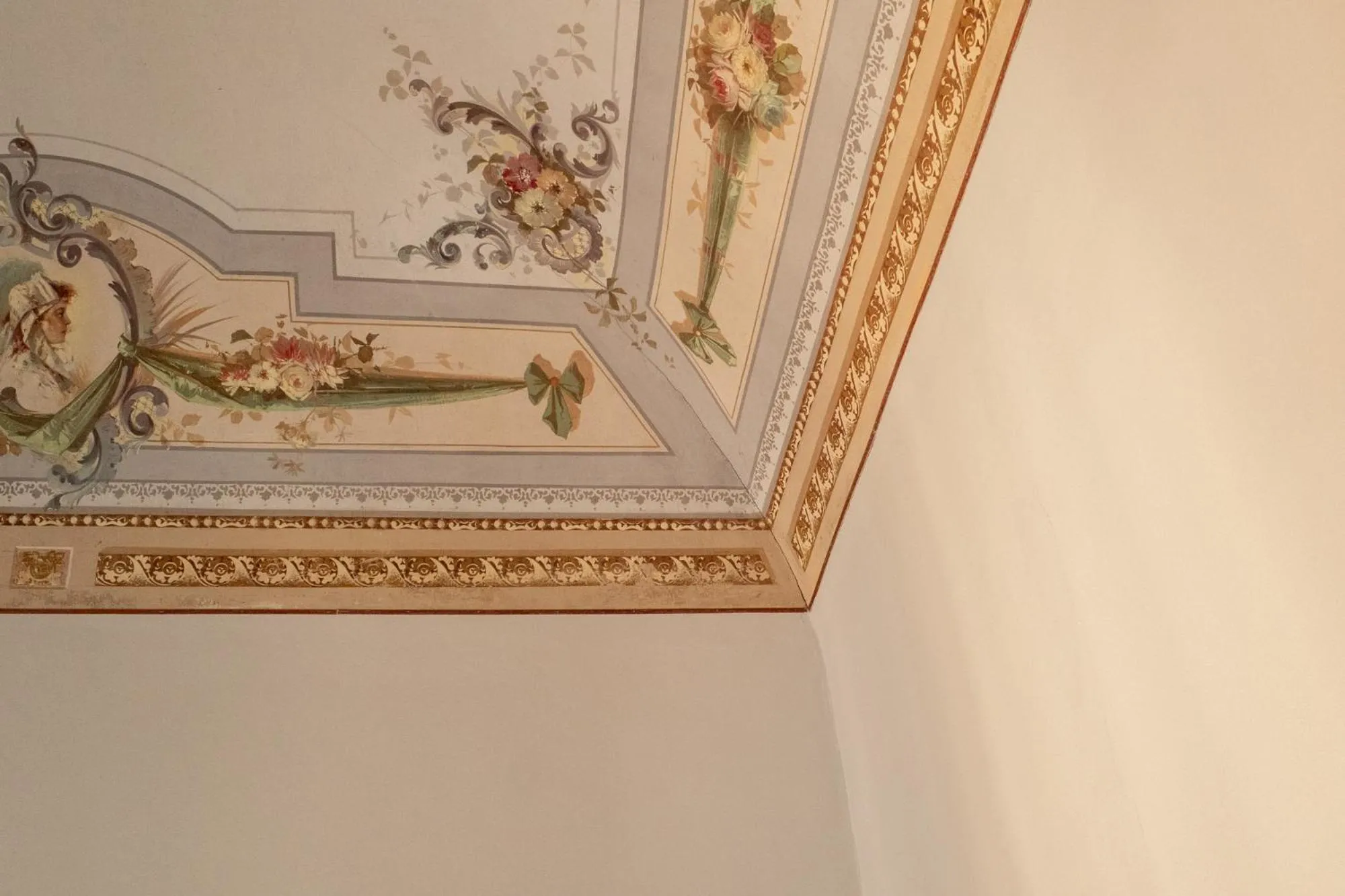 Decorative detail in Casa Sipione Papa