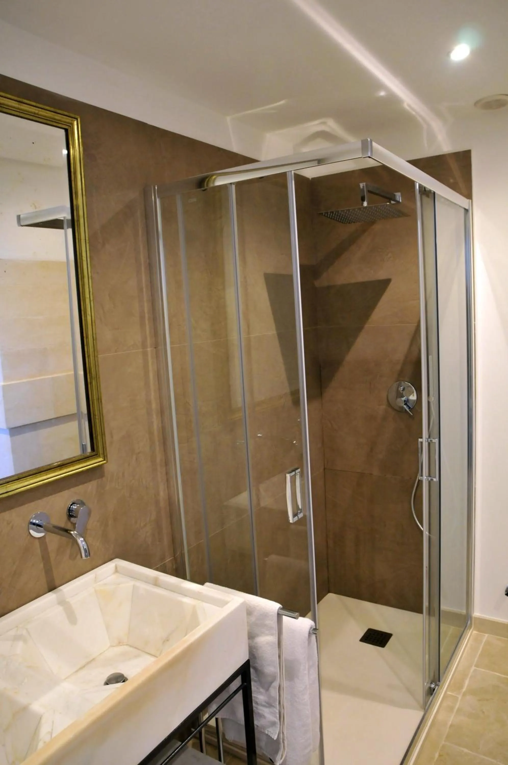 Bathroom in Casa Sipione Papa