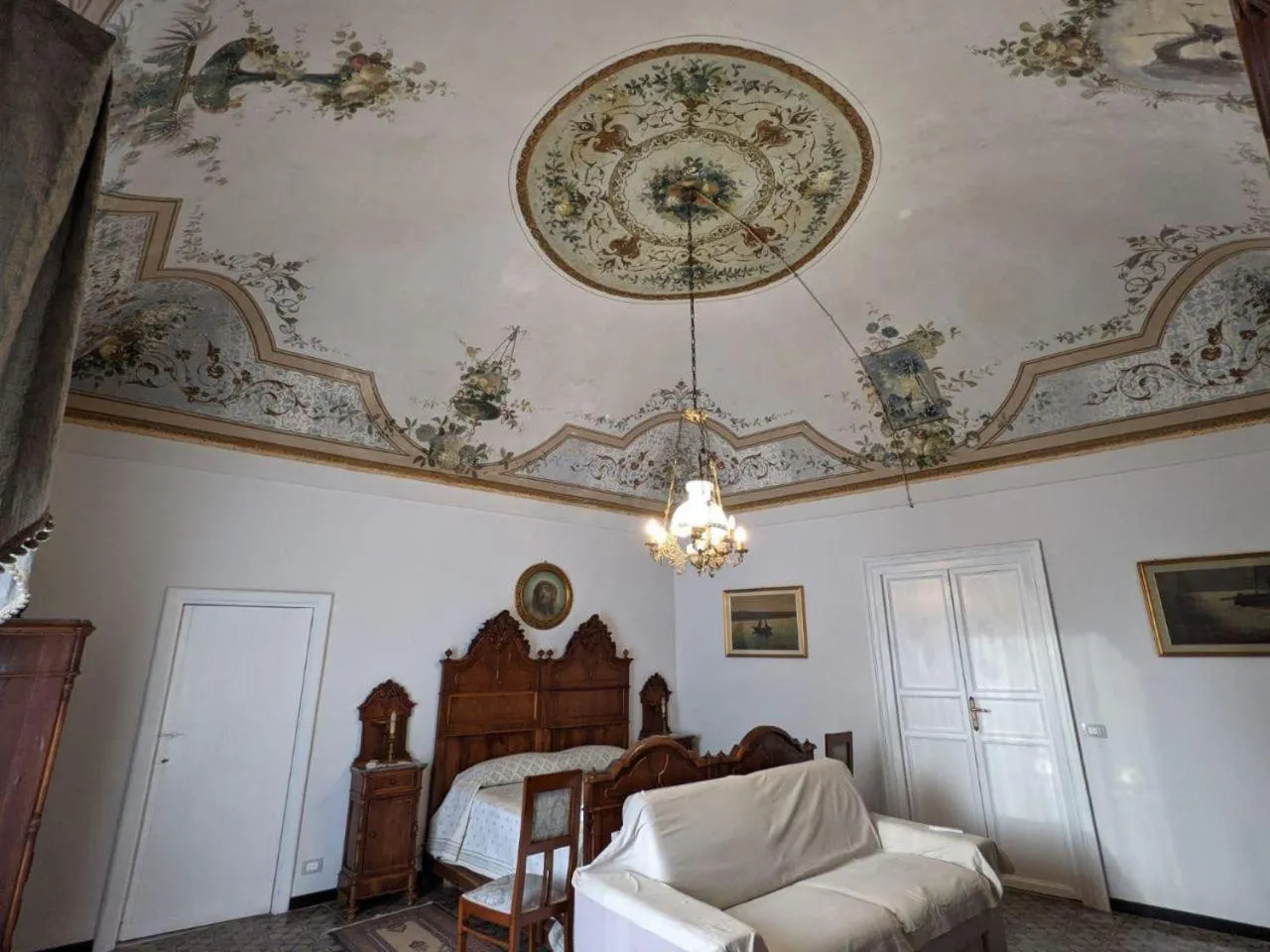 Photo of the whole room in Casa Sipione Papa