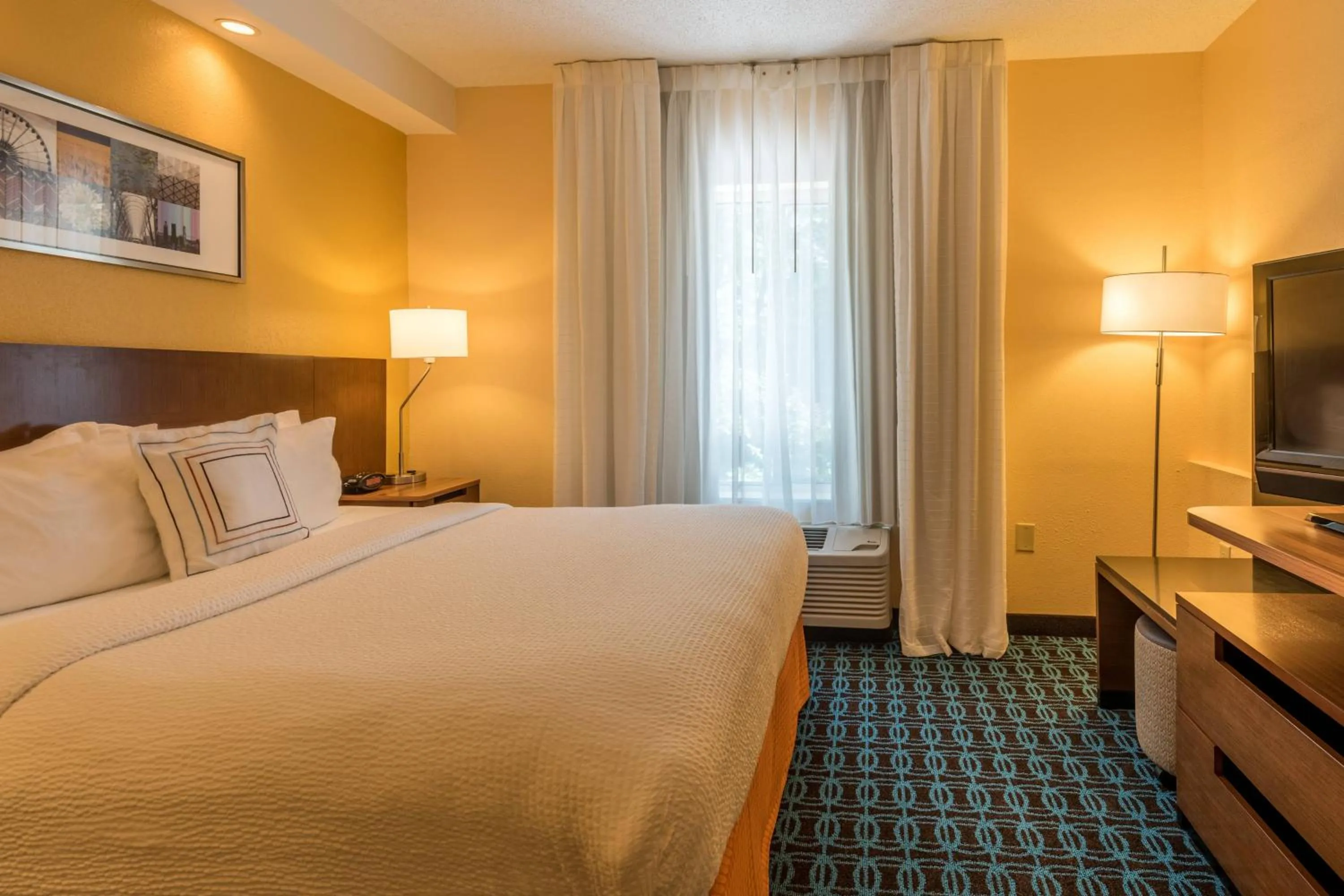 Photo of the whole room, Bed in Fairfield Inn & Suites Savannah I-95 South