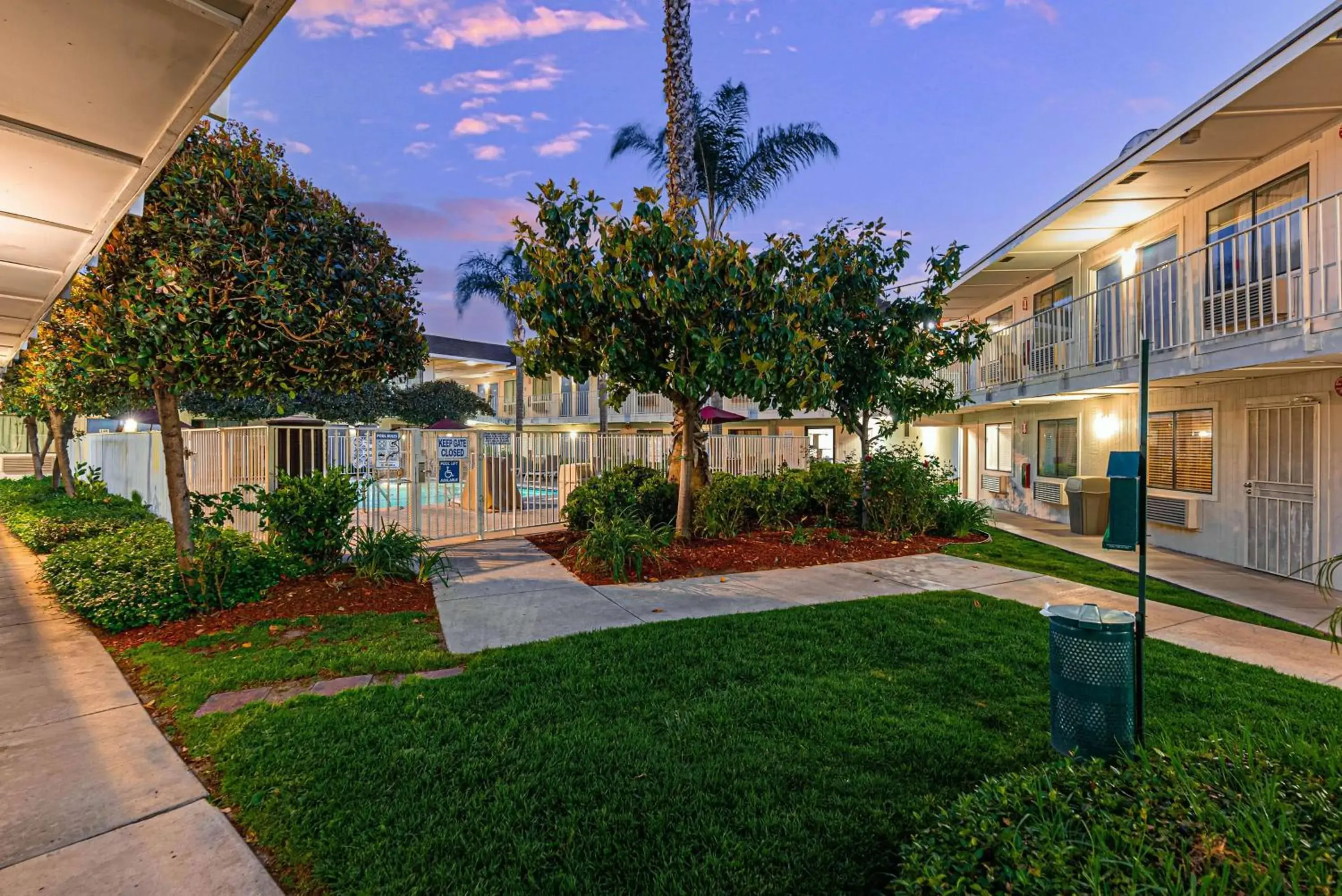 Property building in Motel 6-Temecula, CA - Historic Old Town Property building in Motel 6-Temecula, CA - Historic Old Town