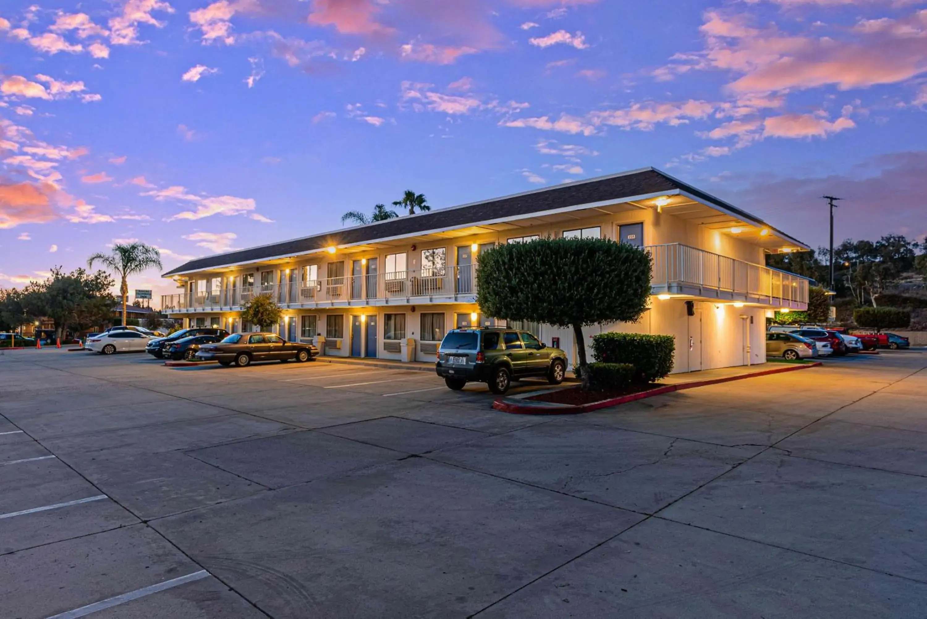 Property building in Motel 6-Temecula, CA - Historic Old Town Property building in Motel 6-Temecula, CA - Historic Old Town